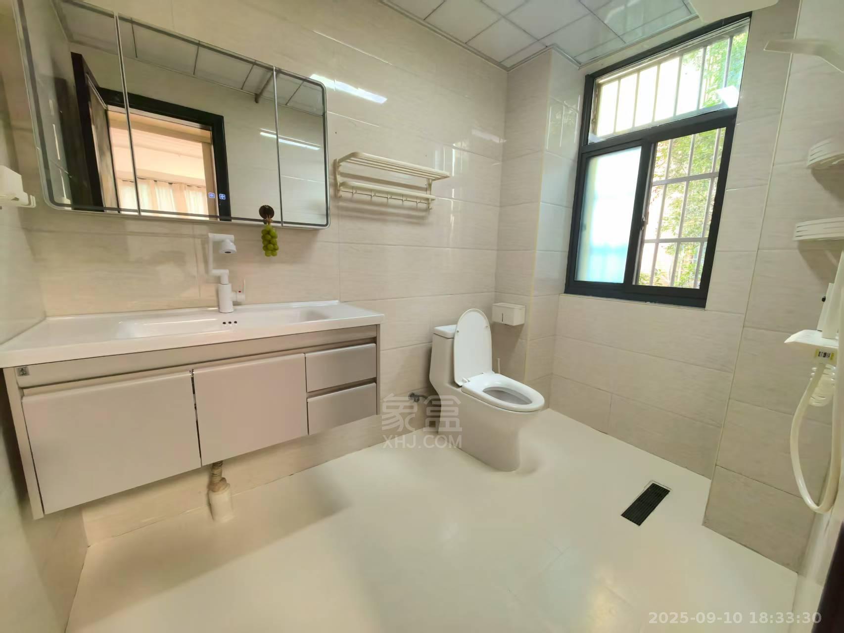 上善国际(翰林府) 3室2厅2卫 2300.0元/月 上善国际(翰林府) 3室2厅2卫 2300.0元/月室内图