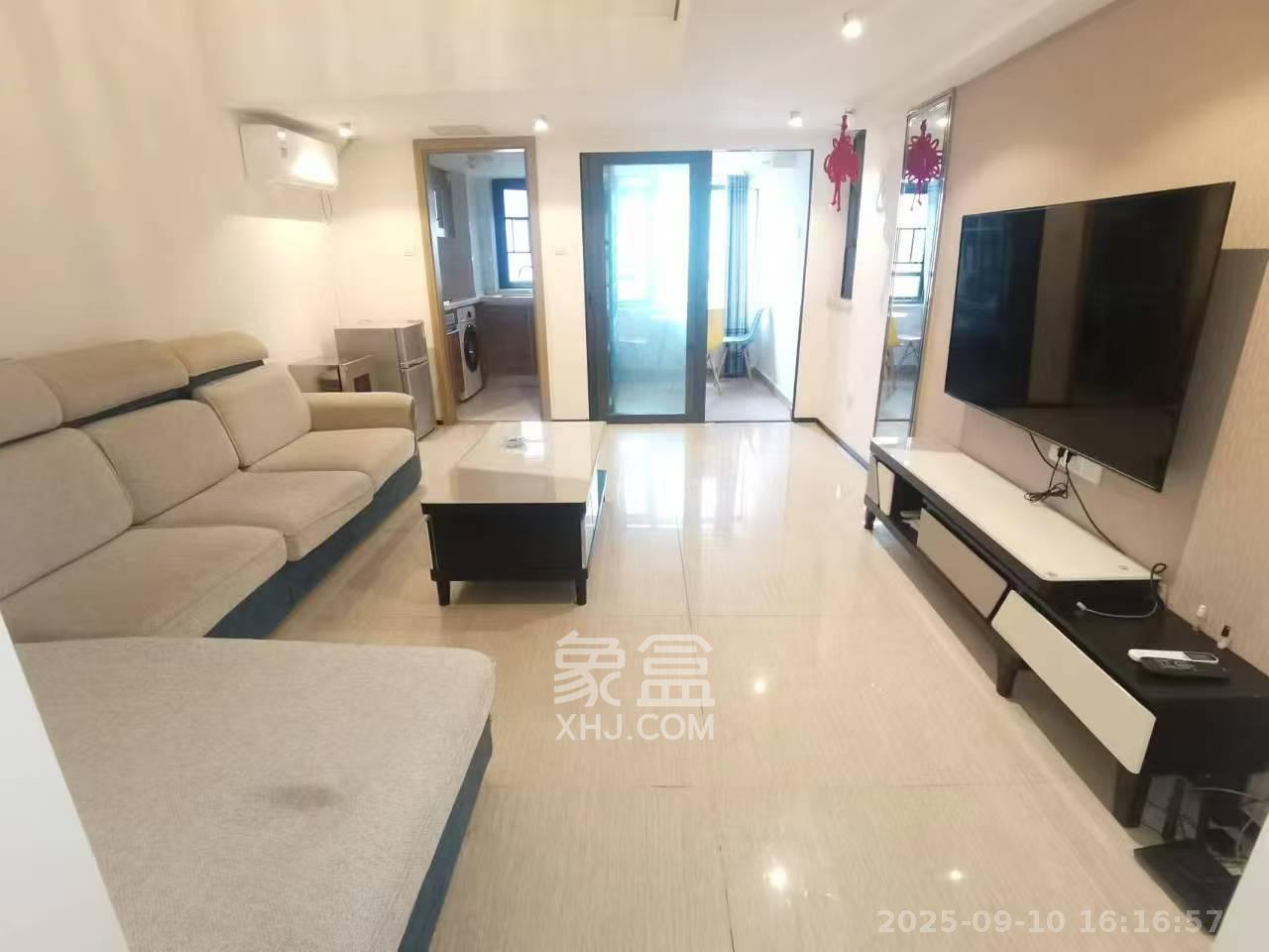 恒大翡翠华庭  1室2厅1卫   1450.00元/月