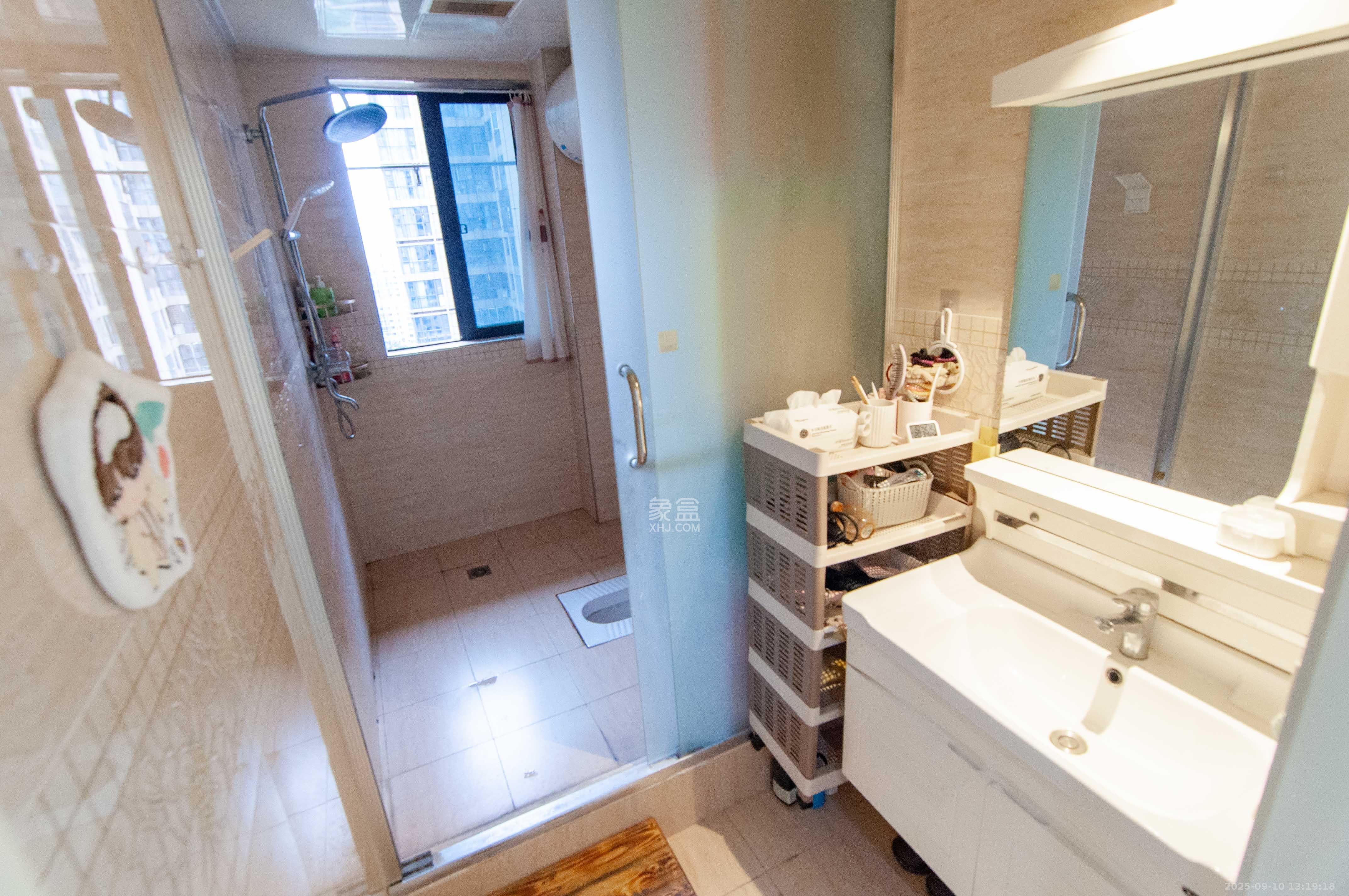 湘腾琴岛 4室2厅2卫 139.00万 湘腾琴岛 4室2厅2卫 139.00万卫生间