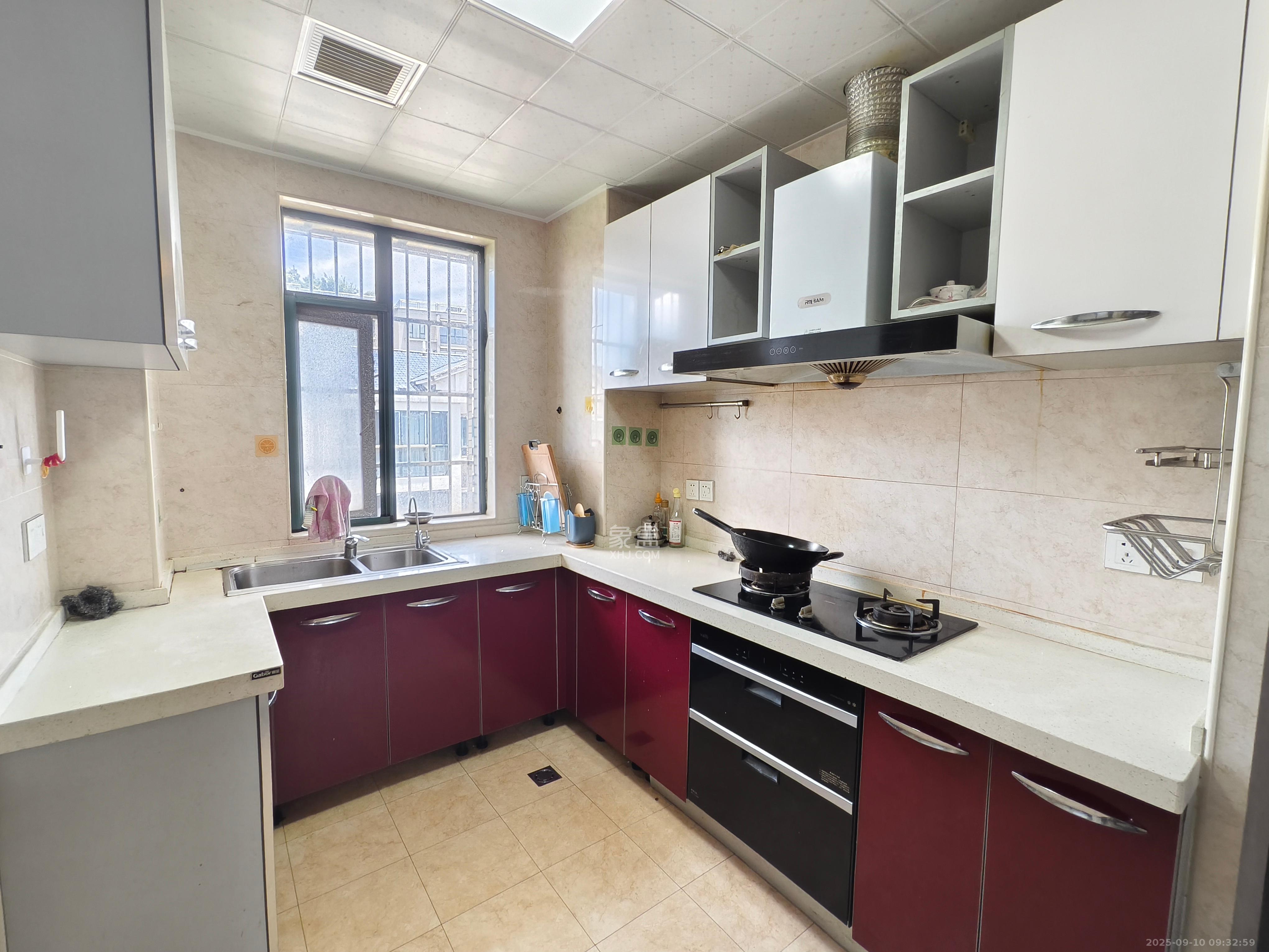 银桂苑  3室2厅2卫    2800.0元/月 银桂苑  3室2厅2卫    2800.0元/月室内图