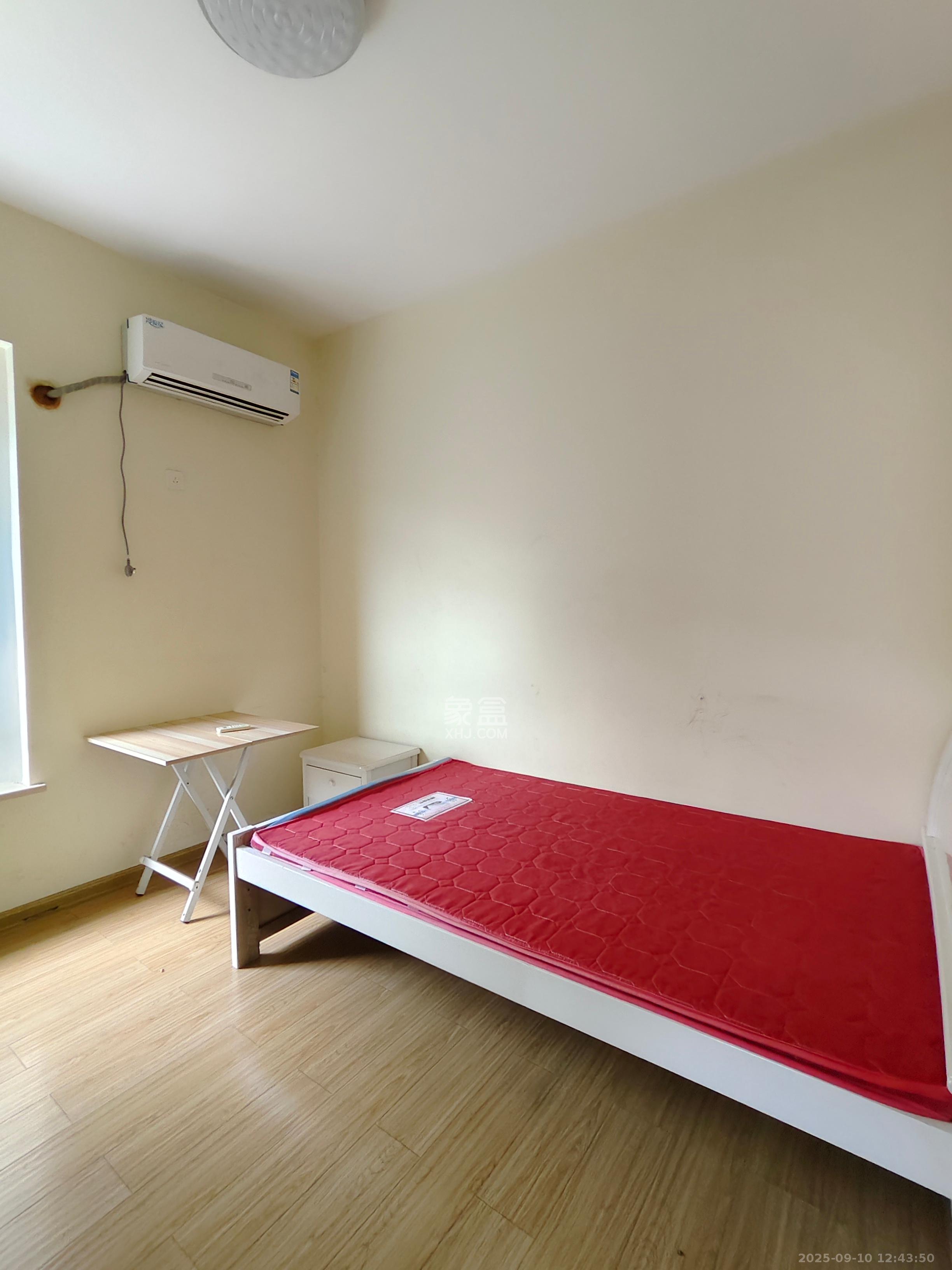 南枫时光 3室2厅1卫 2500.0元/月 南枫时光 3室2厅1卫 2500.0元/月室内图