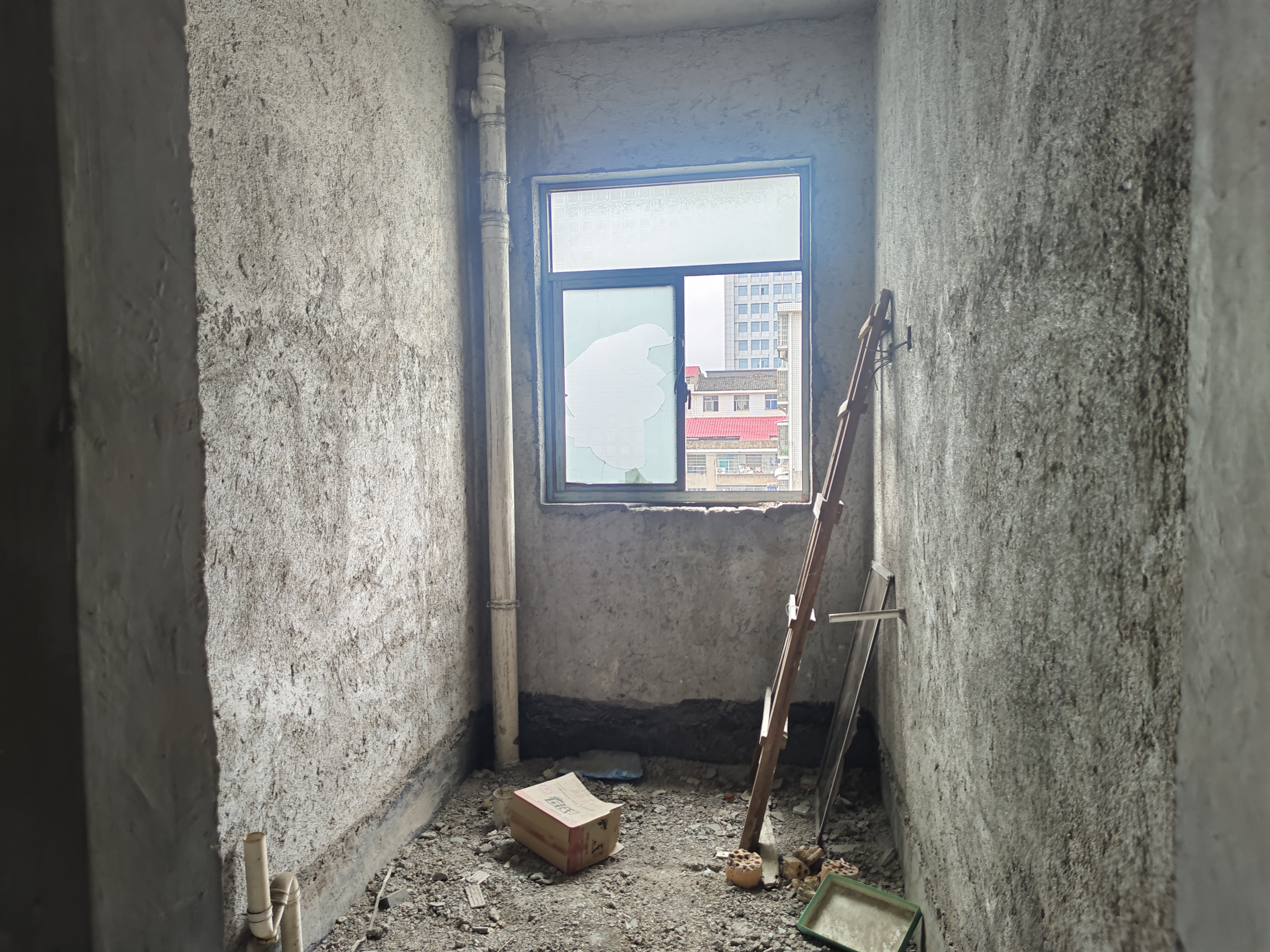 三中教师村 3室2厅2卫 39.8万 三中教师村 3室2厅2卫 39.8万客厅