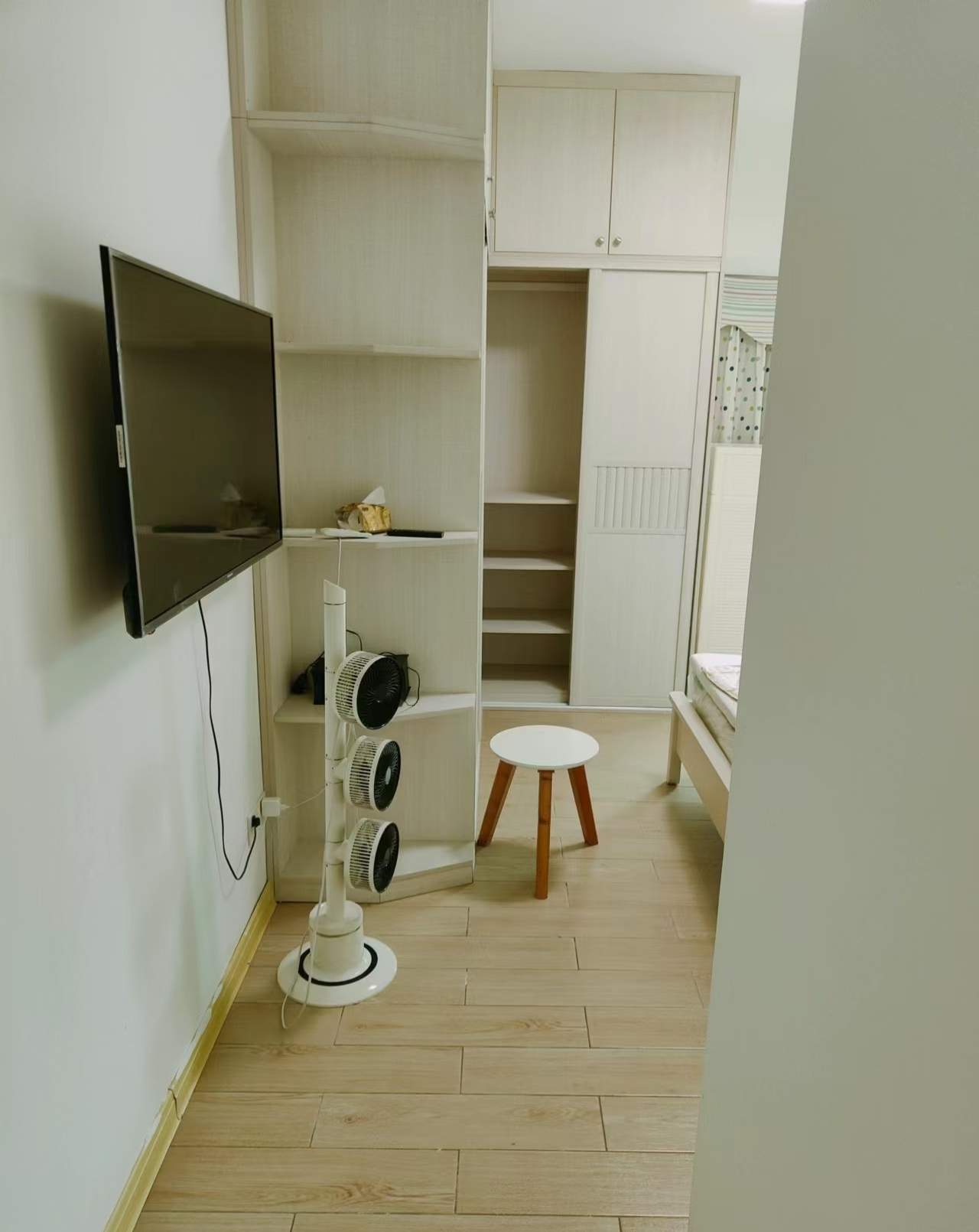 奥林匹克花园  3室2厅2卫    3500.0元/月 奥林匹克花园  3室2厅2卫    3500.0元/月室内图