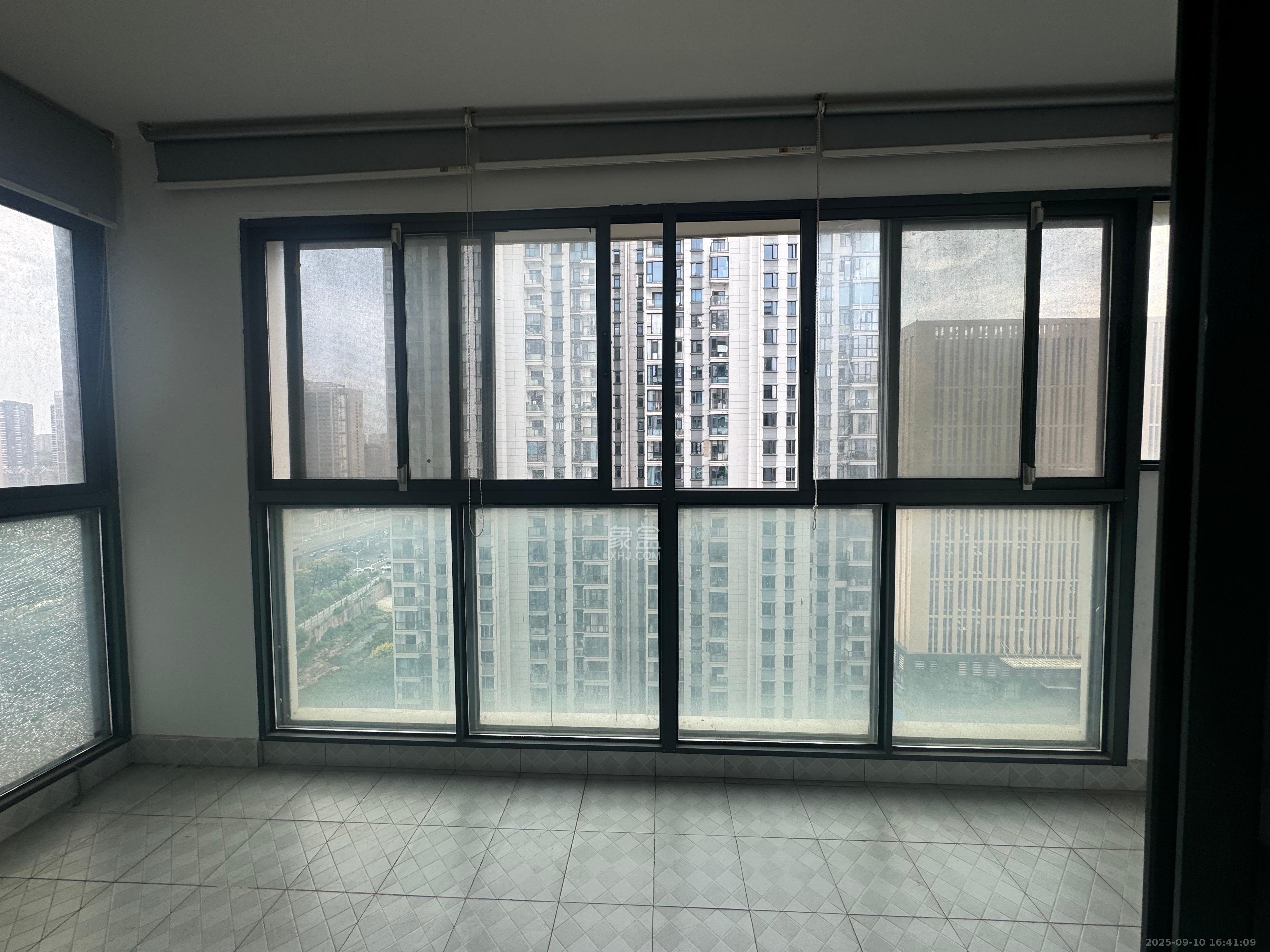 天翼花园(中国电信单位房) 5室2厅2卫 4600.0元/月 天翼花园(中国电信单位房) 5室2厅2卫 4600.0元/月室内图