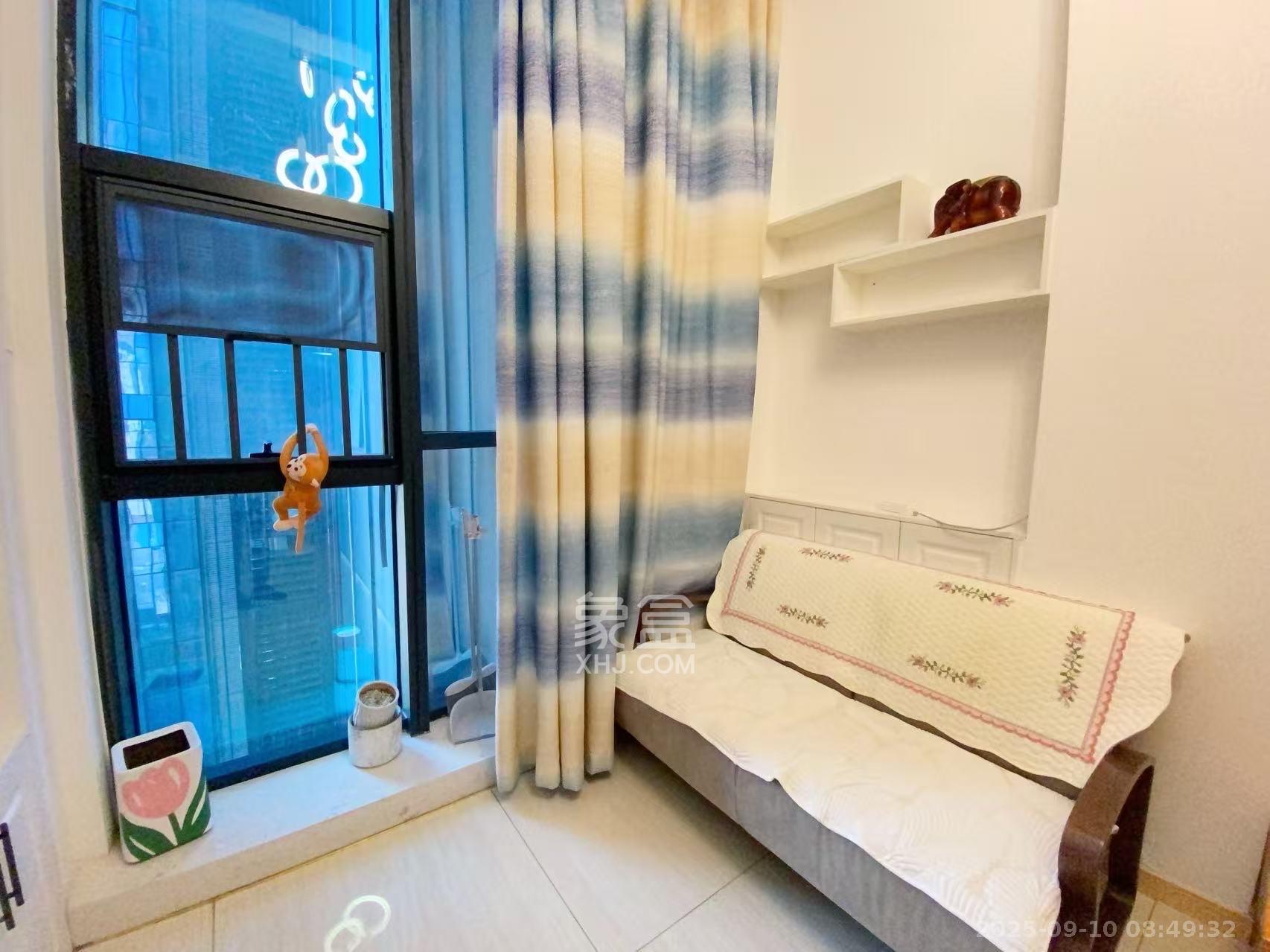 东盈商业广场(华泉城市广场) 1室1厅1卫 2300.0元/月 东盈商业广场(华泉城市广场) 1室1厅1卫 2300.0元/月室内图