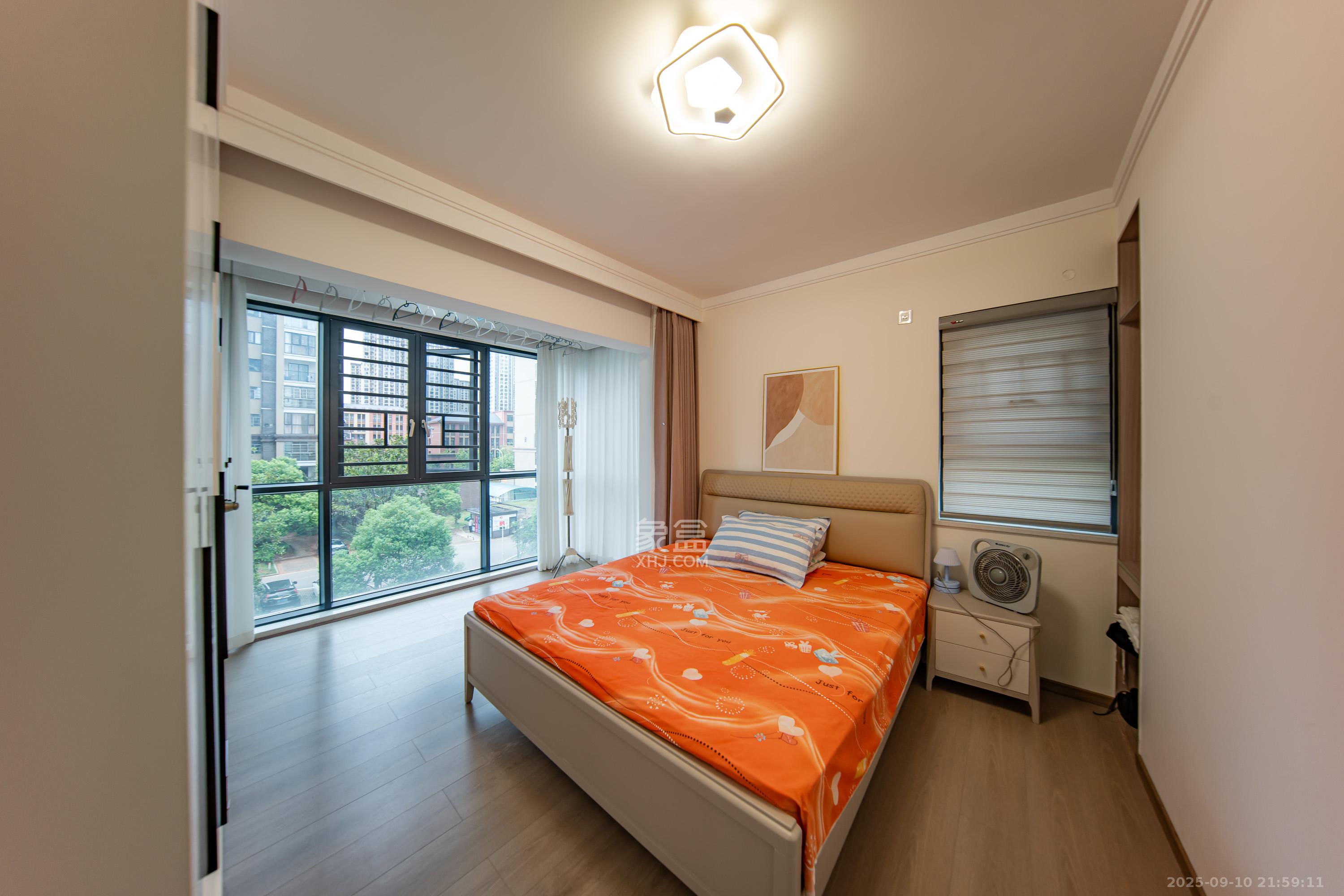 联丰苑  2室2厅1卫    45.0万卧室