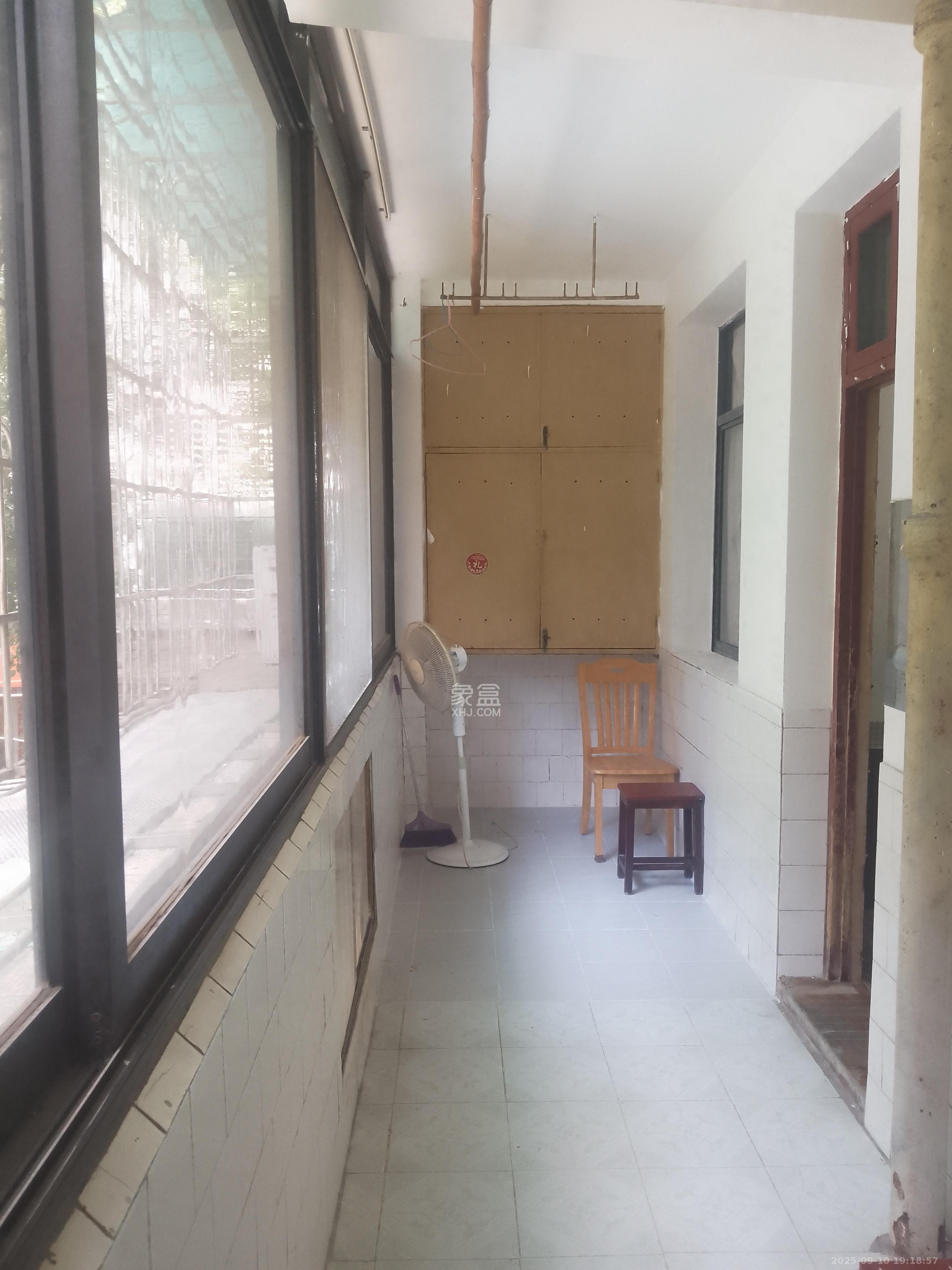 向东园社区(国税局宿舍)  2室1厅1卫    1500.0元/月室内图