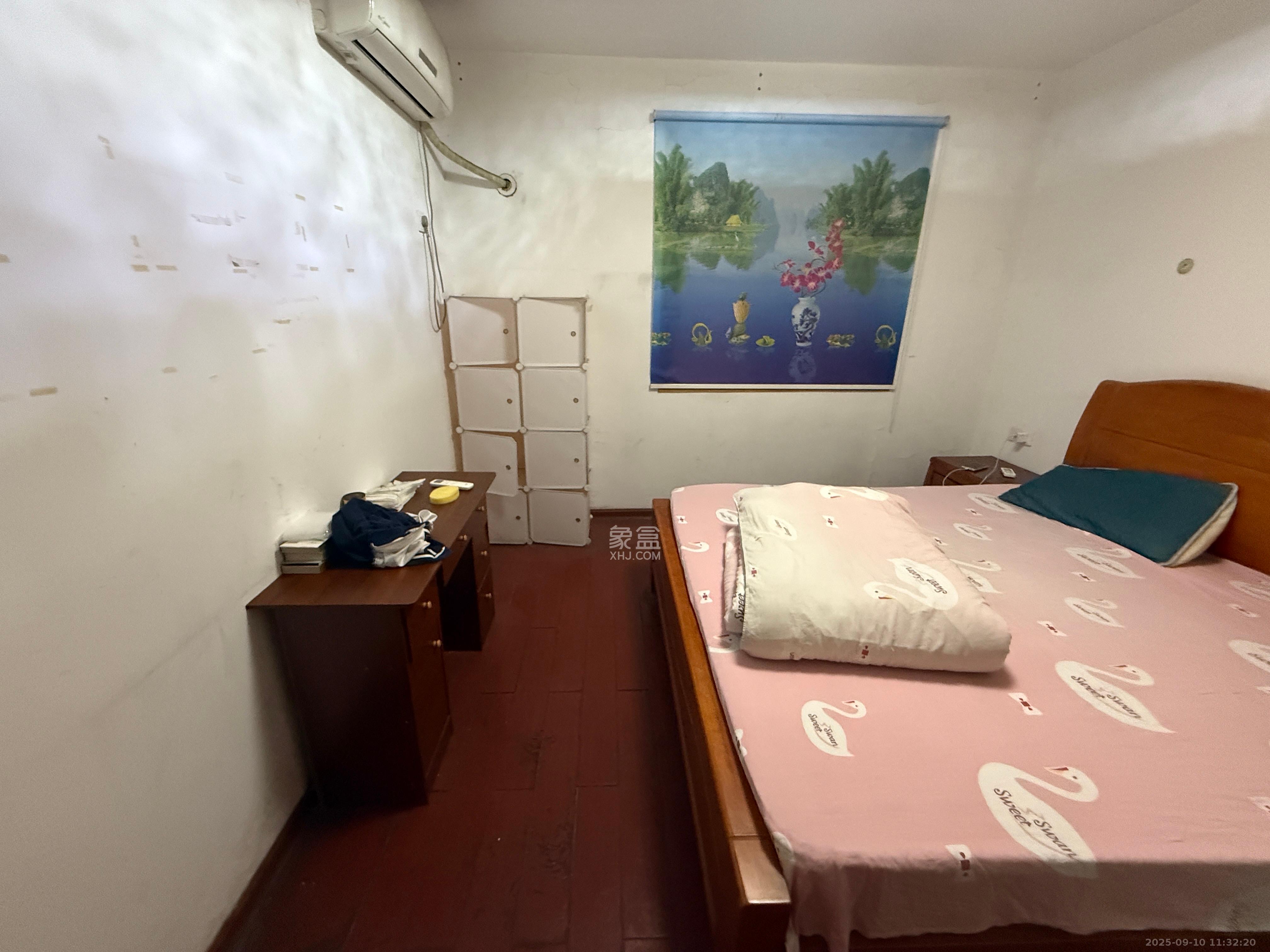 新诚小区  2室2厅1卫   1350.00元/月室内图