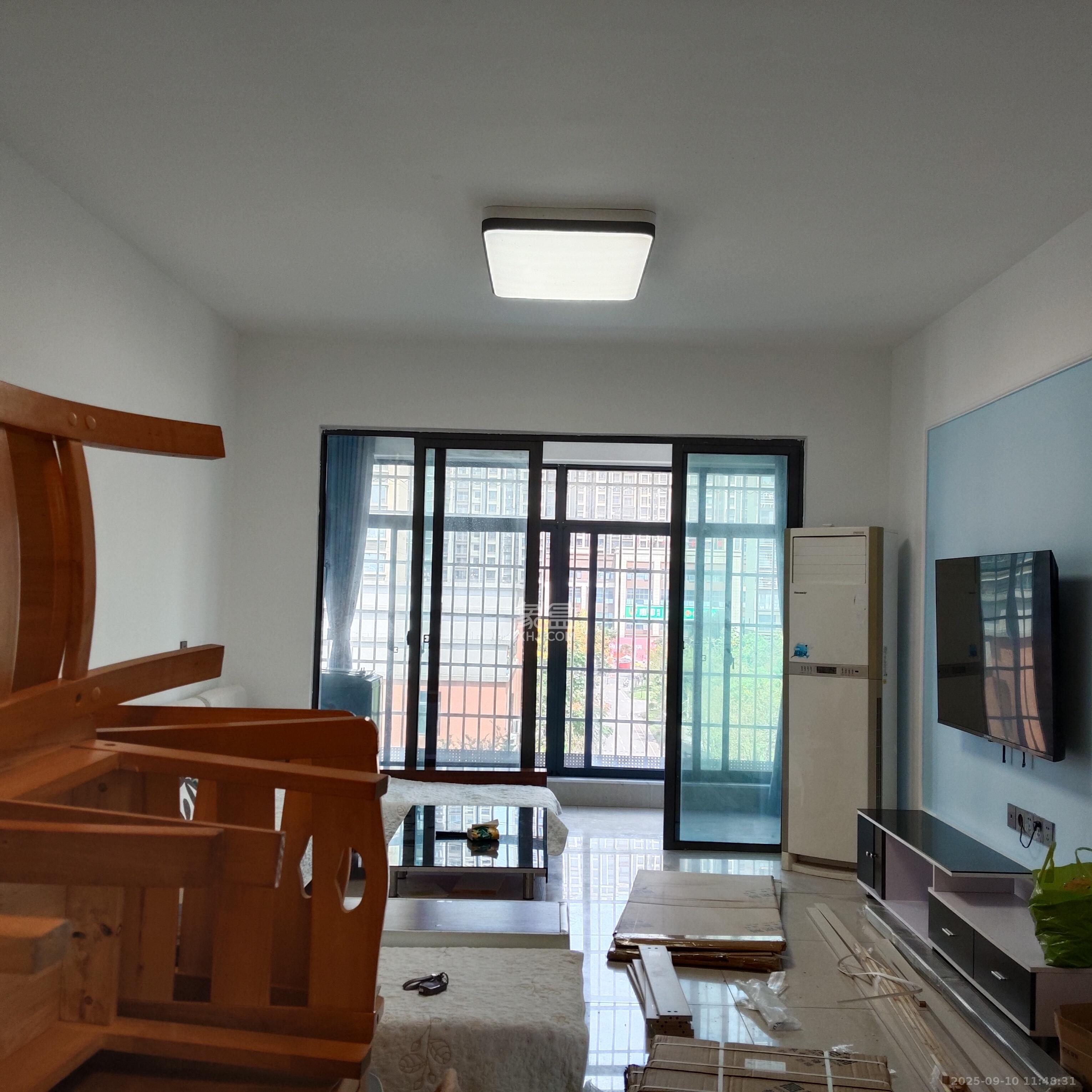 真人桥家园一期  3室2厅2卫    2200.0元/月室内图