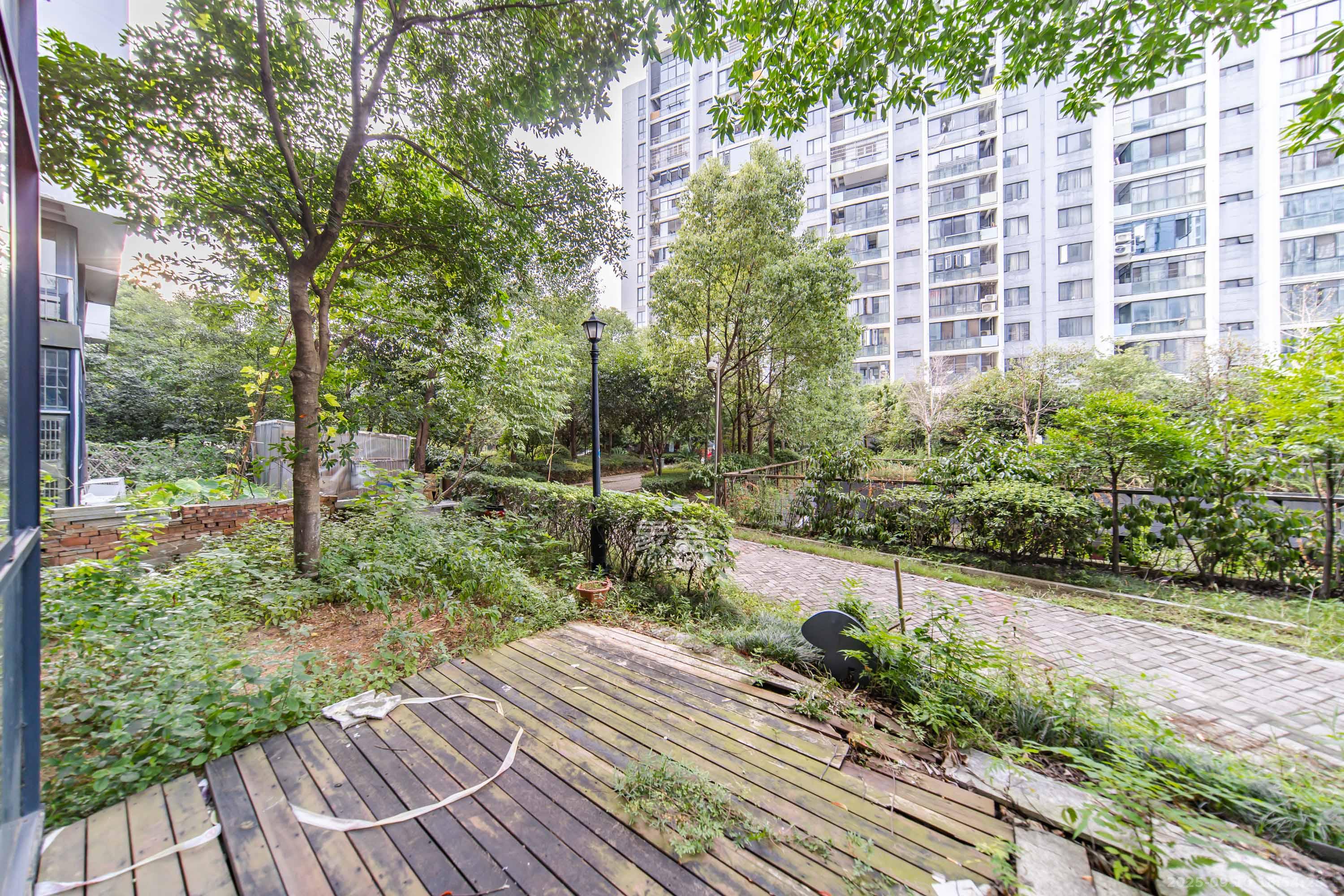 阳光100三期 3室2厅1卫 105.0万 阳光100三期 3室2厅1卫 105.0万其他