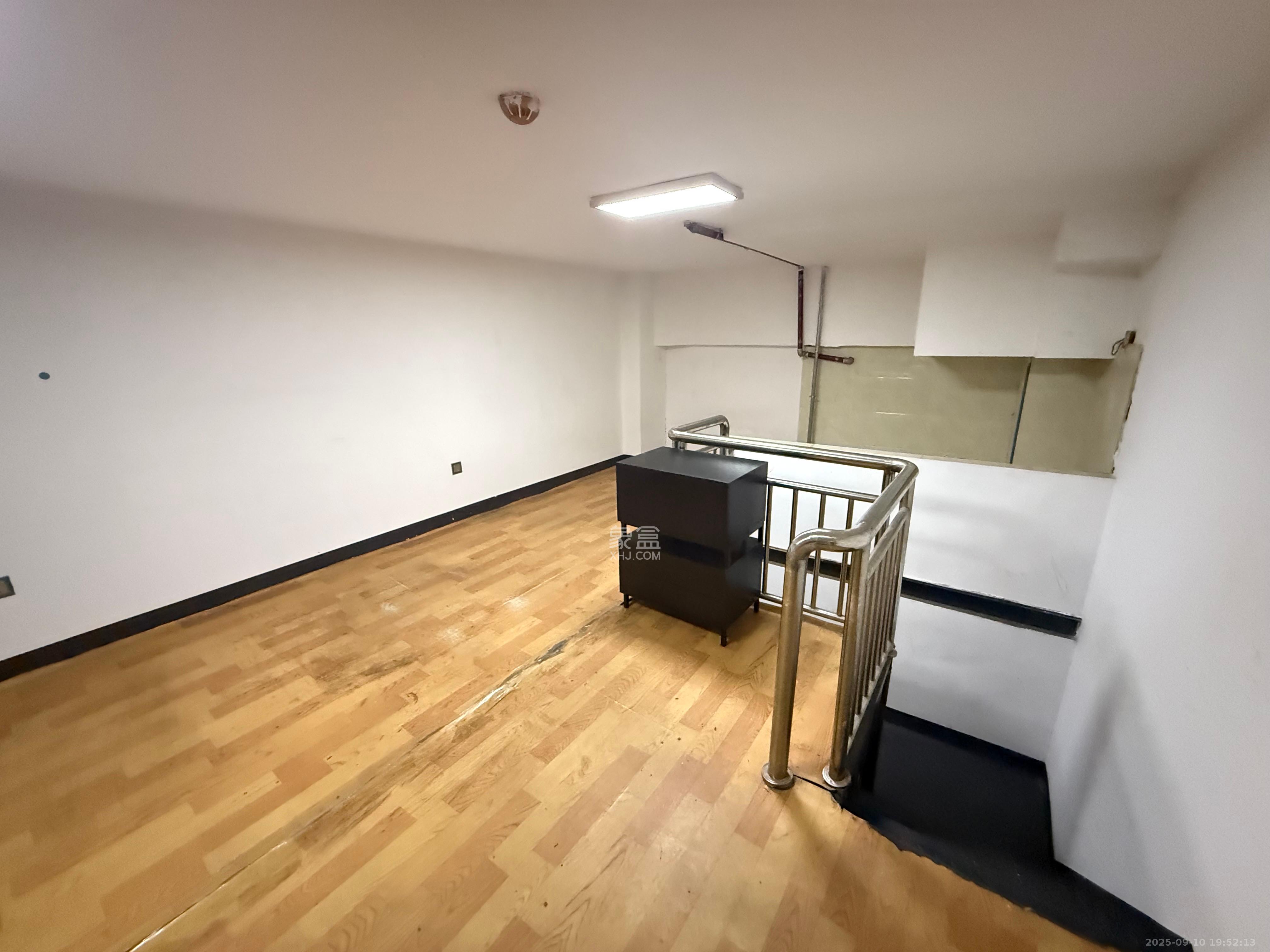 芙蓉明珠   50.0㎡      1800.0元/月