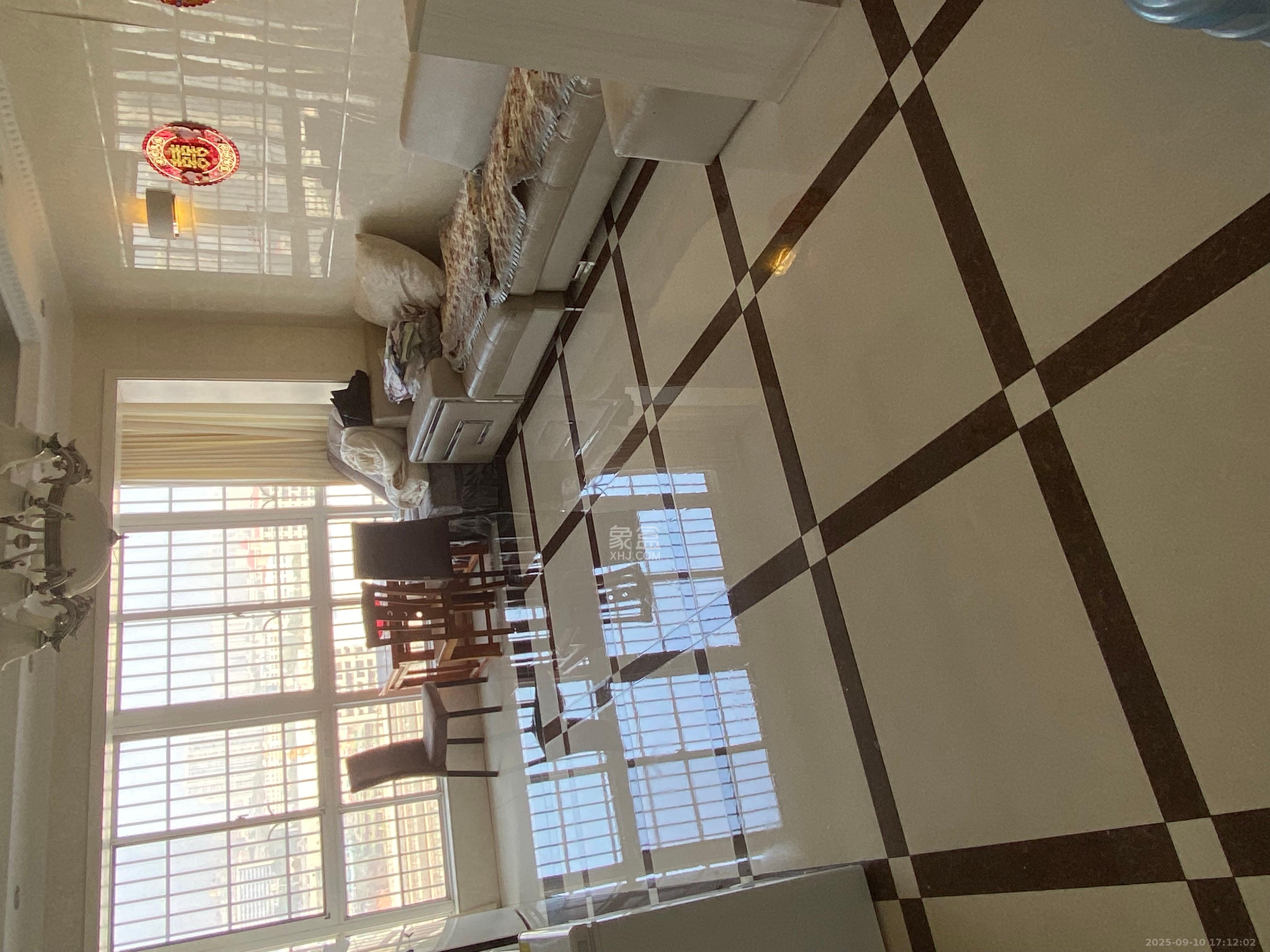 时代星城  1室2厅2卫    2500.0元/月室内图