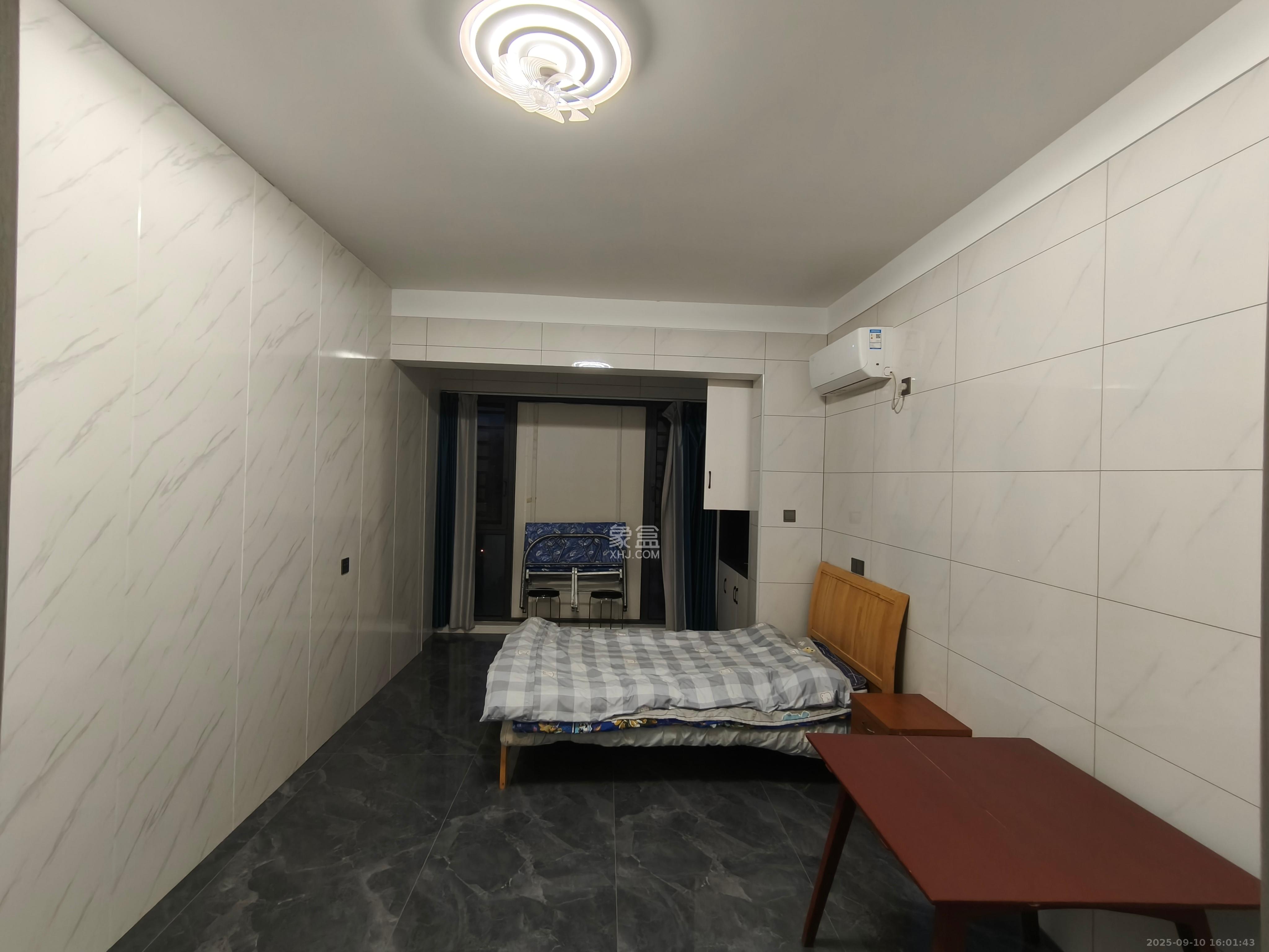 艺源颂雅小区(719街区)  4室2厅2卫    3200.0元/月 艺源颂雅小区(719街区)  4室2厅2卫    3200.0元/月室内图