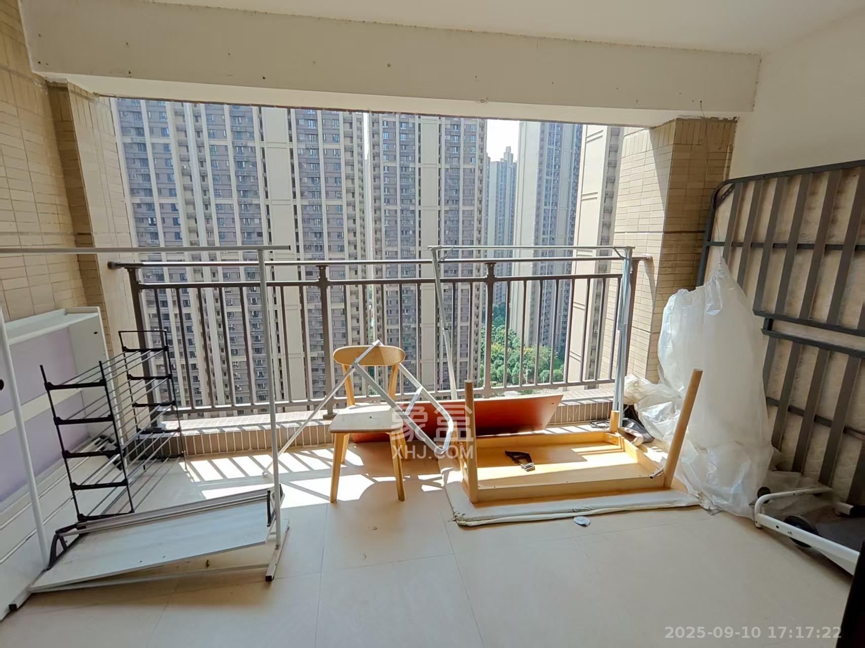 时代倾城二期 2室2厅1卫 1700.0元/月 时代倾城二期 2室2厅1卫 1700.0元/月室内图