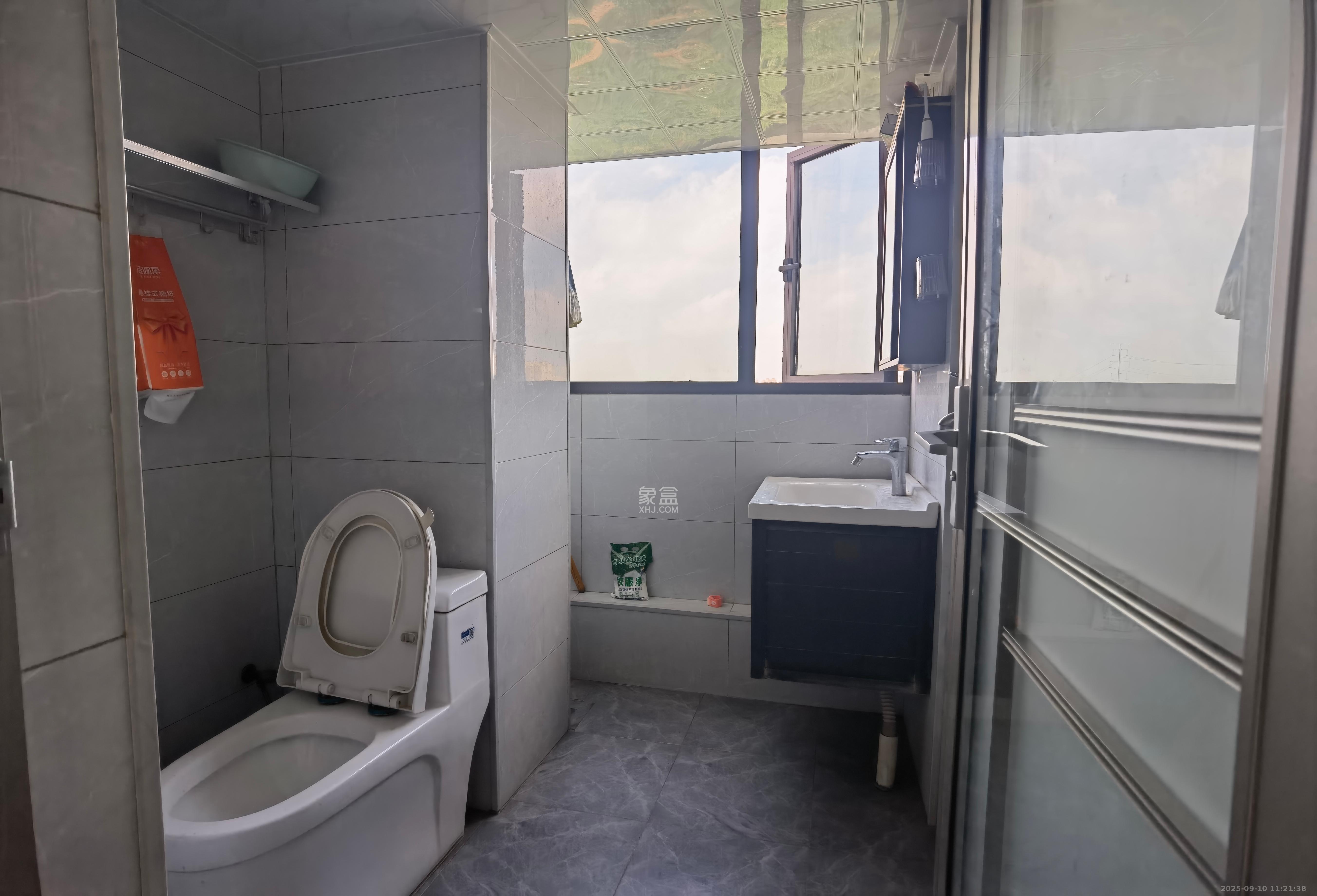 湘水郡(兴旺小爱同学) 3室2厅1卫 2100.0元/月 湘水郡(兴旺小爱同学) 3室2厅1卫 2100.0元/月室内图