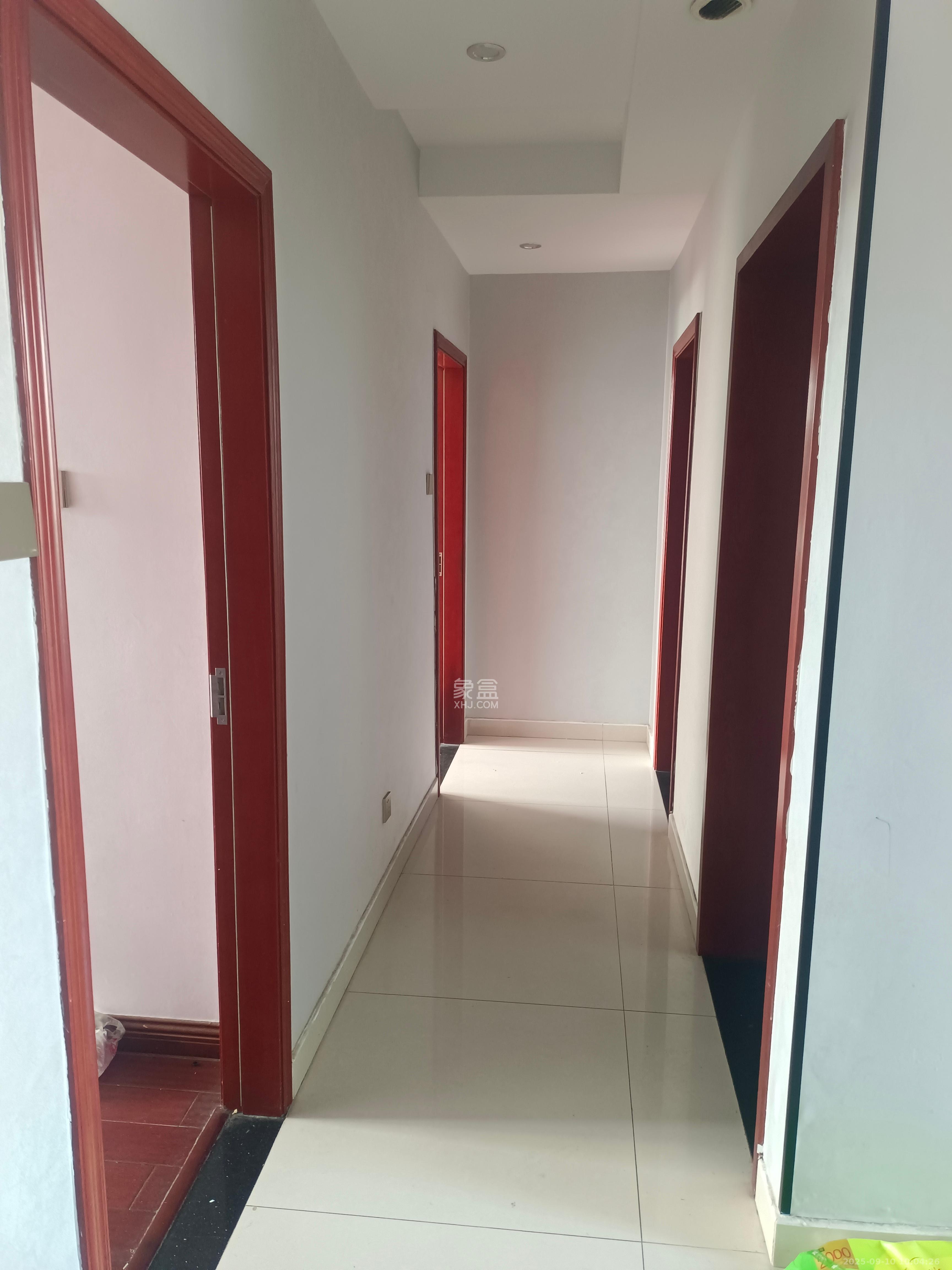 奥林匹克花园  3室2厅2卫    3200.0元/月室内图