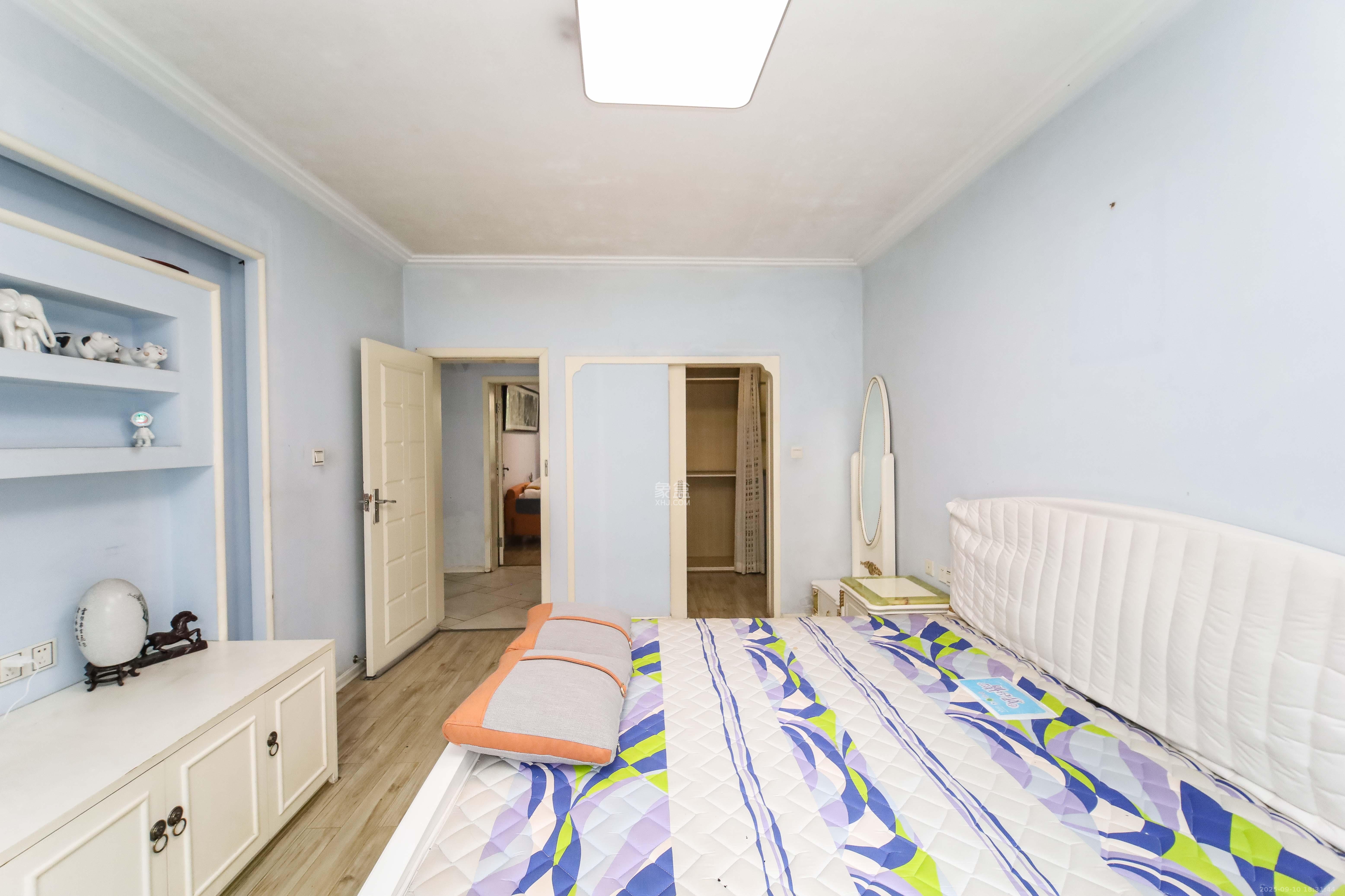 世嘉国际华城 3室2厅2卫 111.0万 世嘉国际华城 3室2厅2卫 111.0万卧室