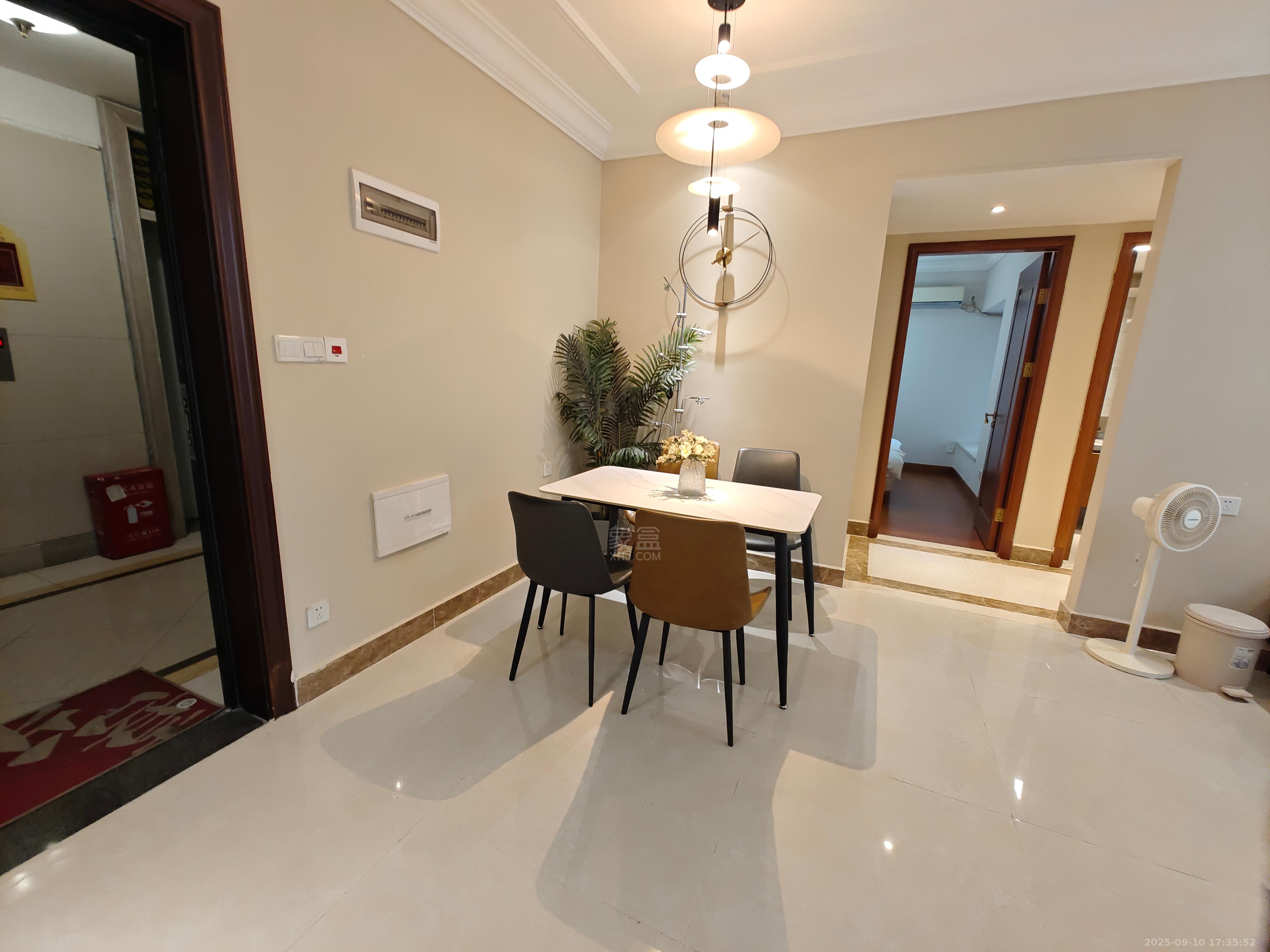 恒大华府 3室2厅2卫 3000.0元/月 恒大华府 3室2厅2卫 3000.0元/月室内图