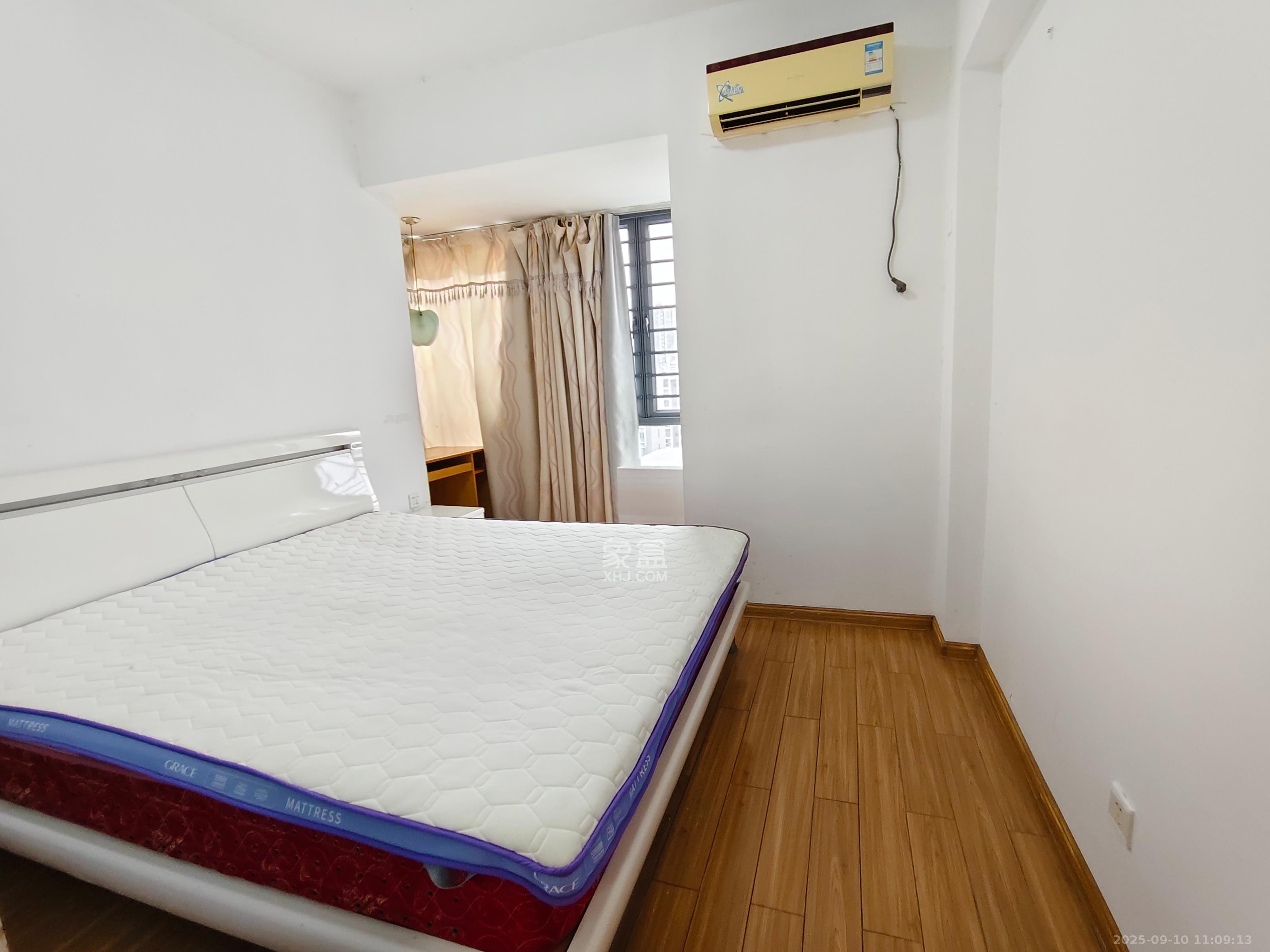 银港水晶城  2室2厅1卫    2300.0元/月 银港水晶城  2室2厅1卫    2300.0元/月室内图