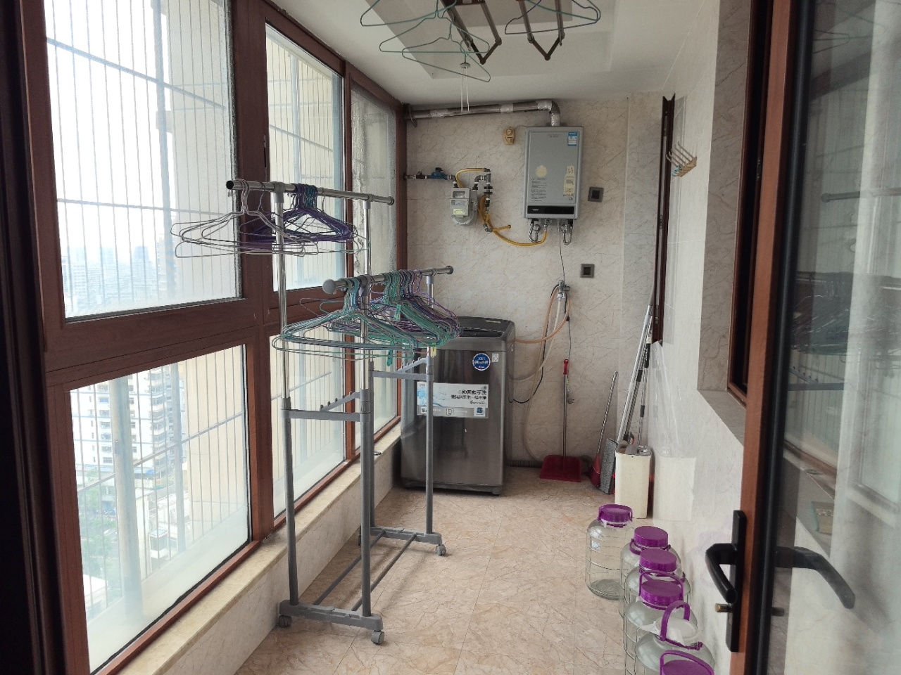 海阔天空-国瑞城二期（雅仕苑）  4室2厅2卫    5000.0元/月室内图