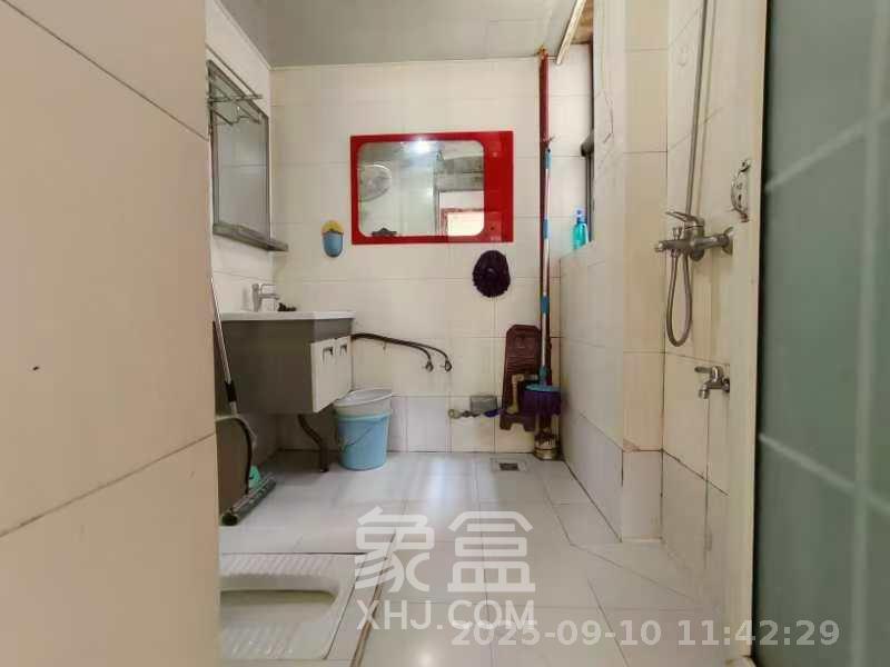 银港水晶城  2室2厅1卫   2400.00元/月室内图