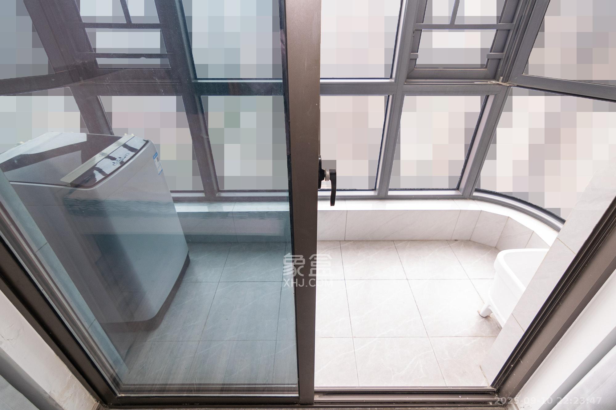 润和长郡（润和紫郡二三期）  4室2厅2卫    99.5万阳台