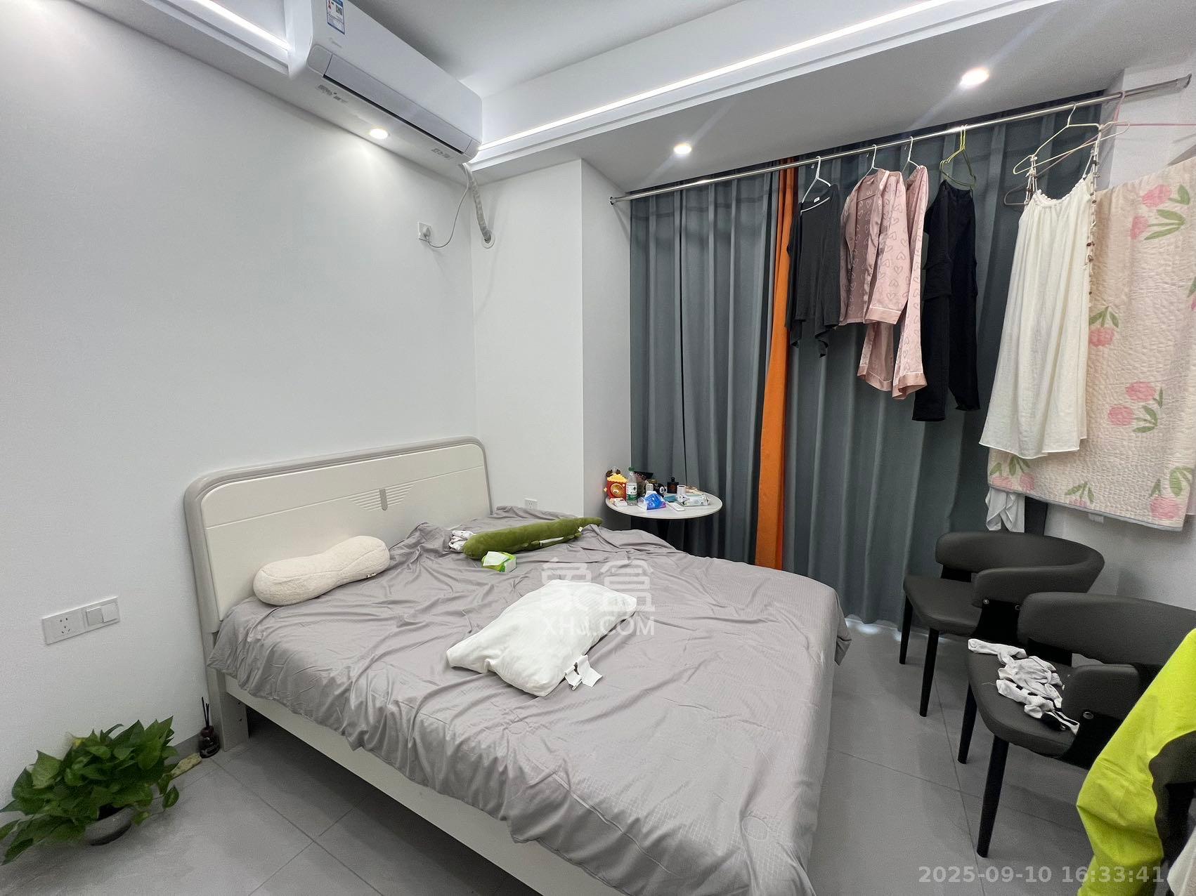 鄱阳汇金中心  1室1厅1卫   1200.00元/月
