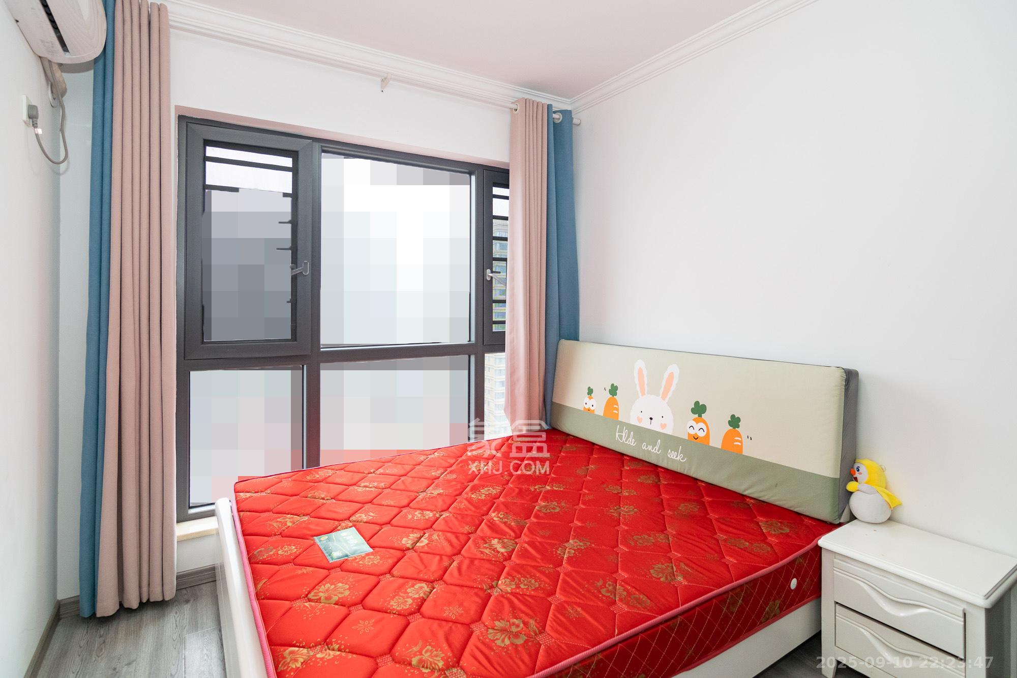 润和长郡（润和紫郡二三期）  4室2厅2卫    99.5万卧室