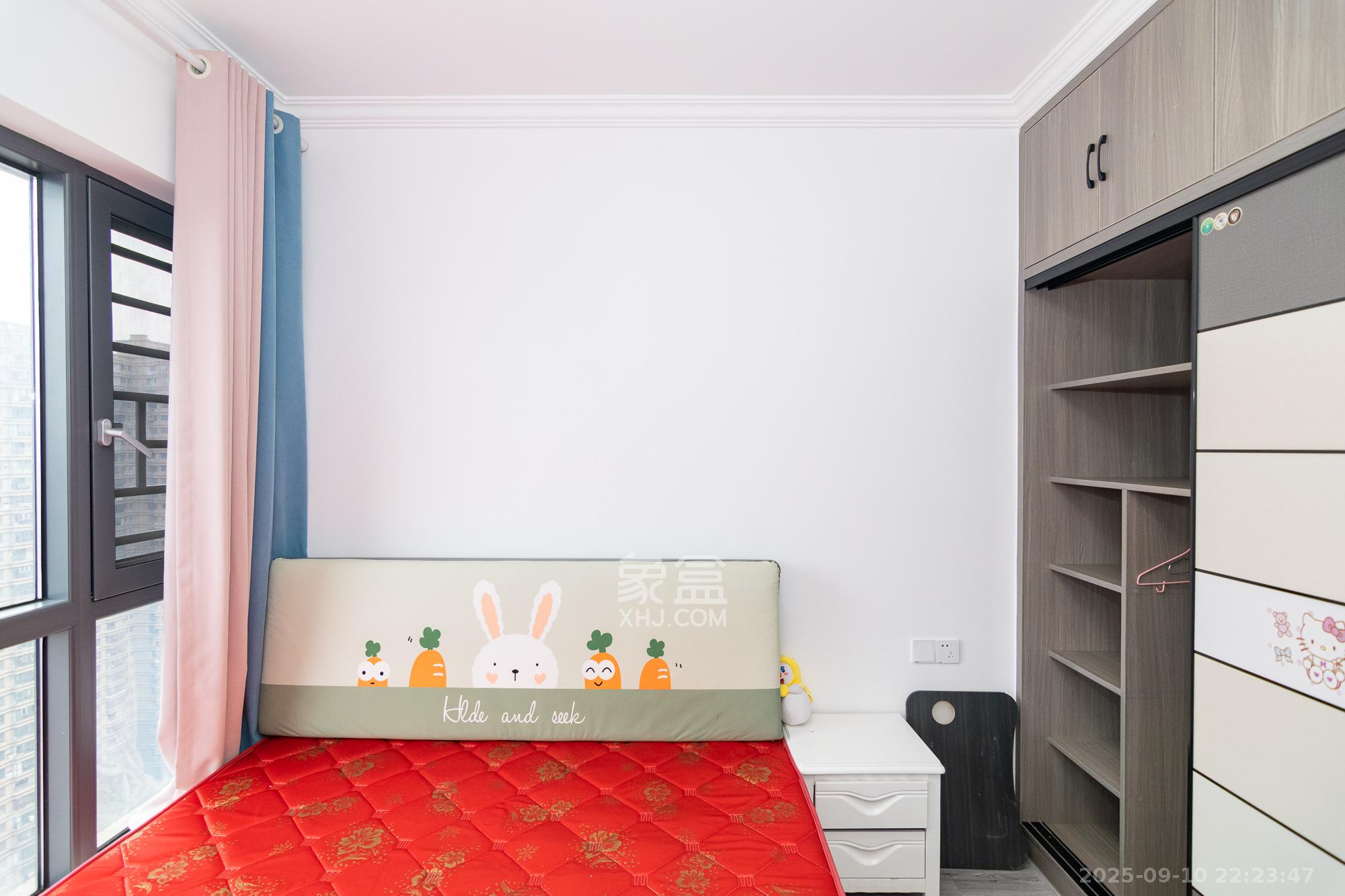 润和长郡（润和紫郡二三期）  4室2厅2卫    99.5万卧室