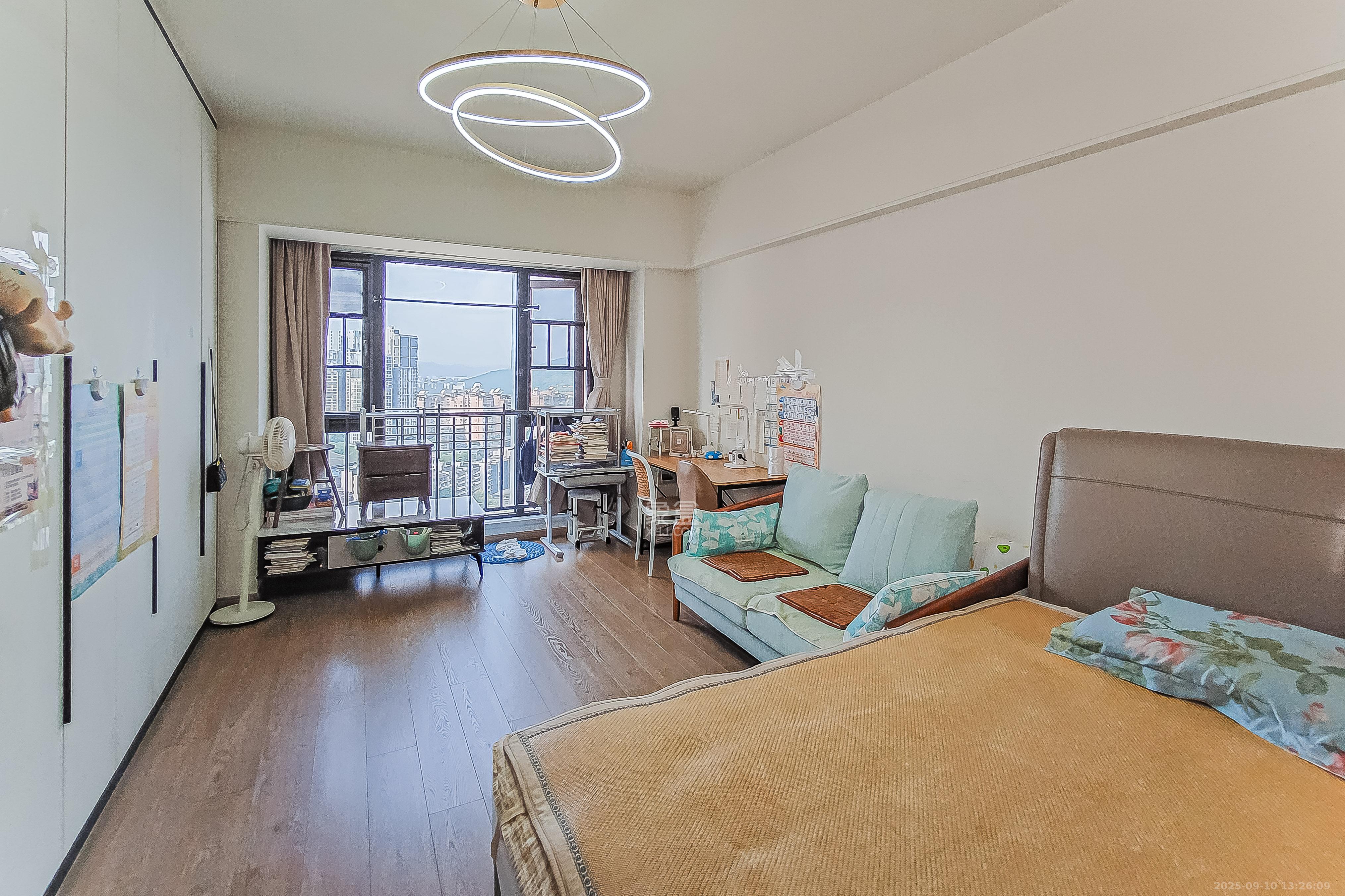 长沙檀府 1室0厅0卫 40.0万 长沙檀府 1室0厅0卫 40.0万客厅