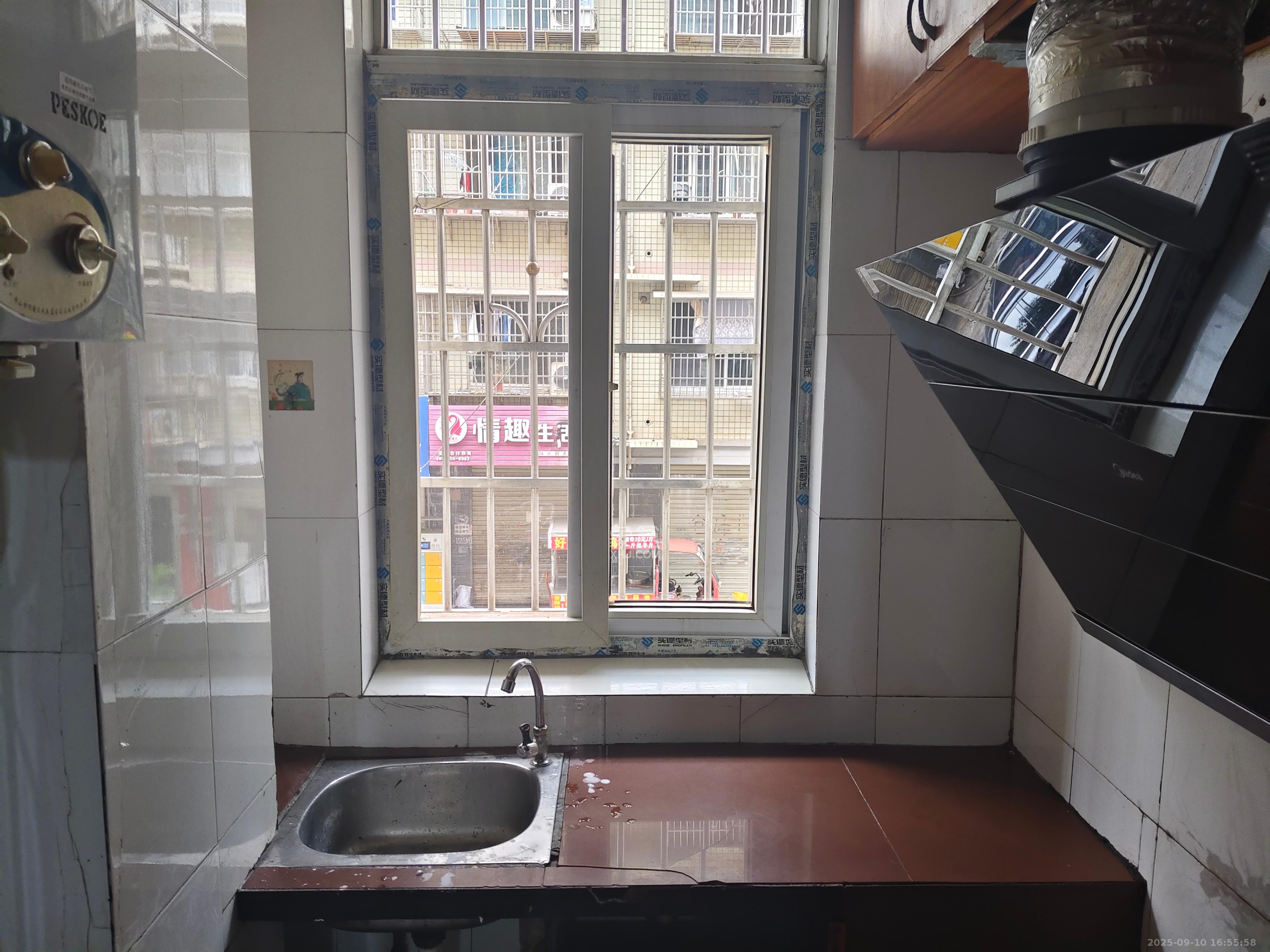 新桥沁园（银港农贸市场）  1室0厅0卫    1100.0元/月室内图