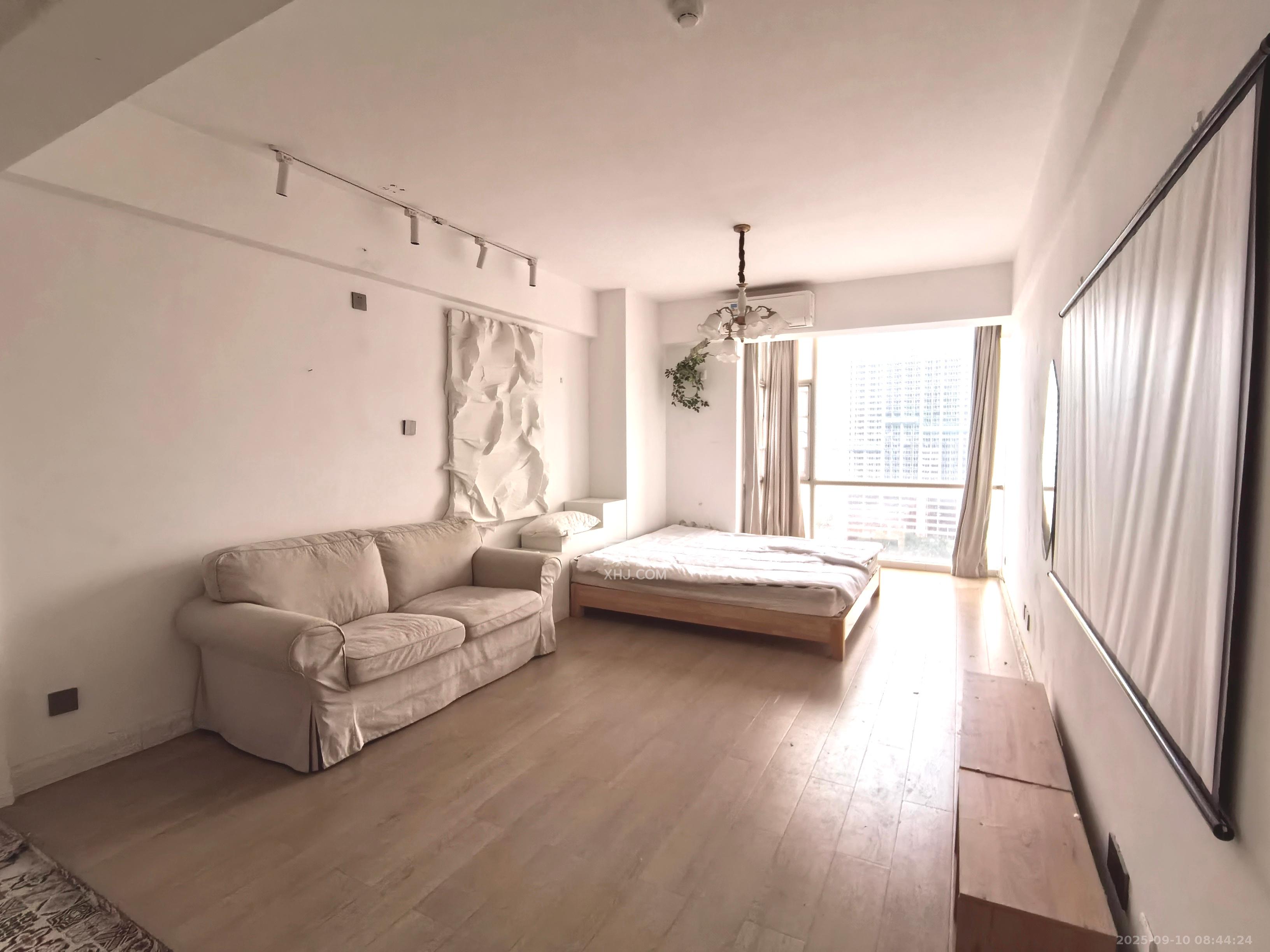 英尚国际  1室1厅1卫    2100.0元/月 英尚国际  1室1厅1卫    2100.0元/月室内图1