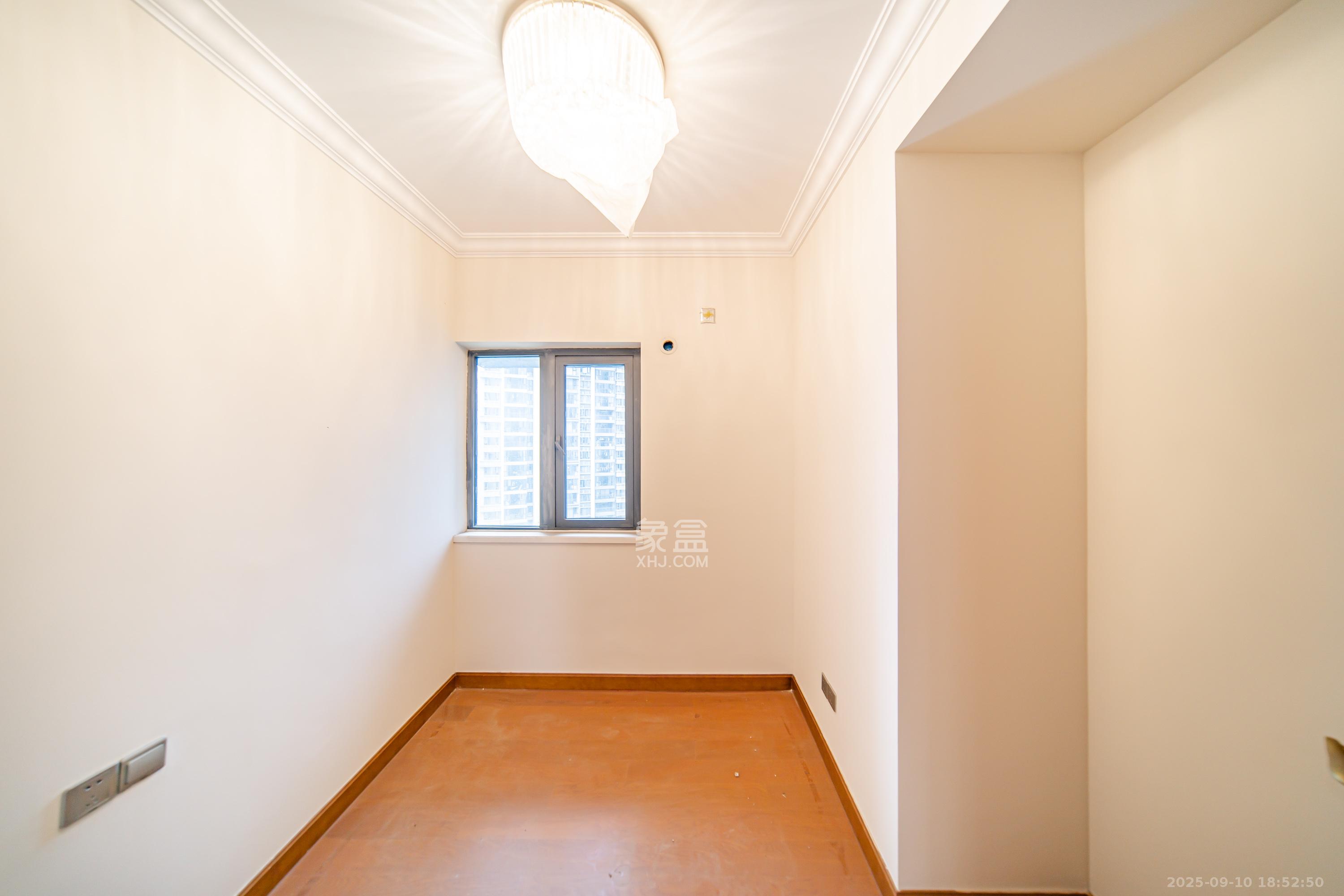 恒大文化旅游城A区 3室2厅1卫 65.0万 恒大文化旅游城A区 3室2厅1卫 65.0万卧室