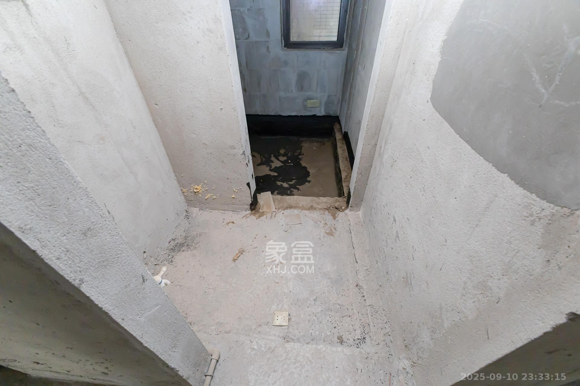 乾源国际 3室2厅2卫 75.0万 乾源国际 3室2厅2卫 75.0万卫生间