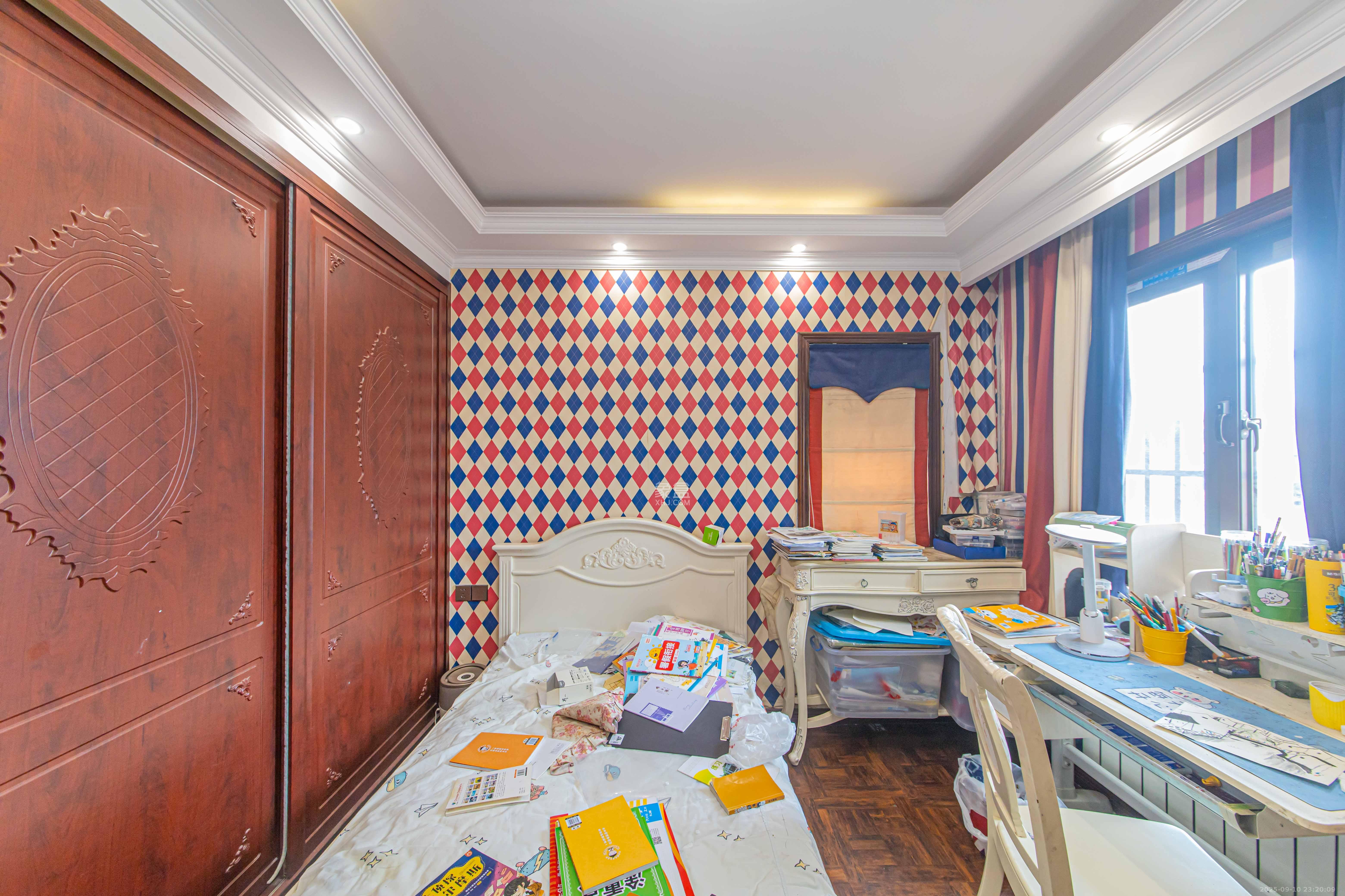 中信凯旋蓝岸(中信新城三期)  4室2厅2卫    136.0万 中信凯旋蓝岸(中信新城三期)  4室2厅2卫    136.0万卧室