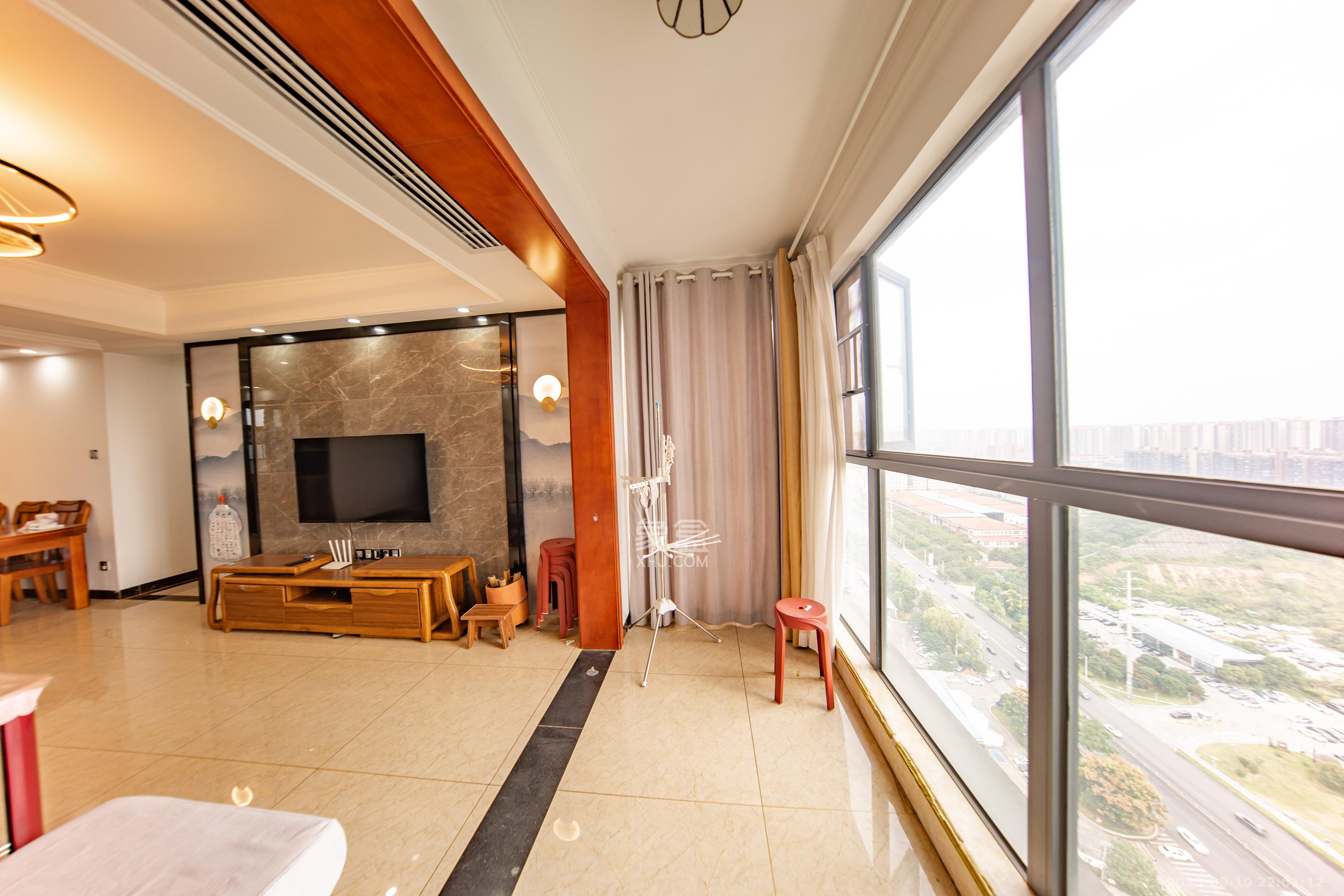 南山十里天池  3室2厅2卫    130.0万 南山十里天池  3室2厅2卫    130.0万阳台