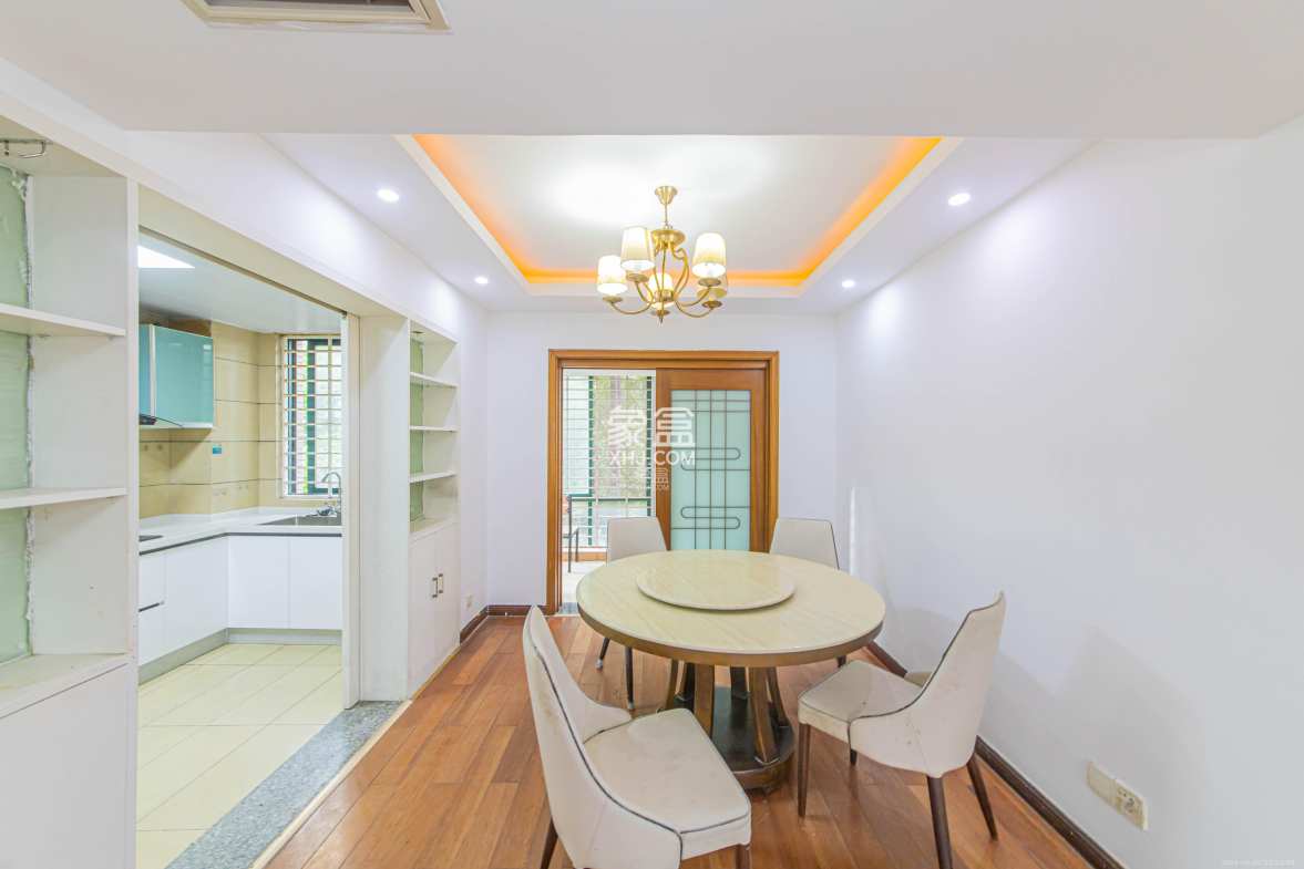 富景园  3室2厅1卫    106.0万 富景园  3室2厅1卫    106.0万客厅