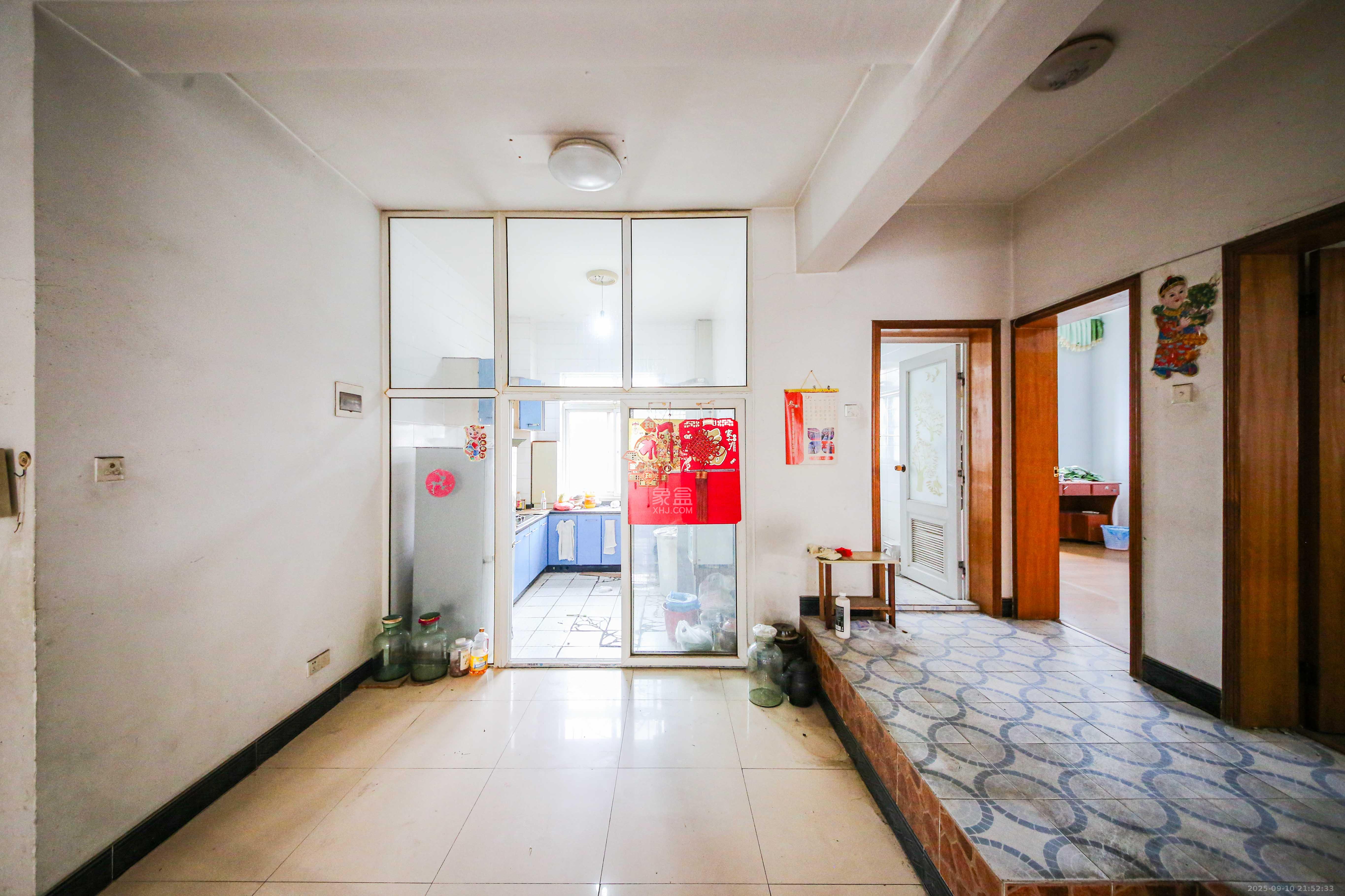 红星农博住宅小区（佳英农博小区）  3室2厅1卫    70.0万客厅