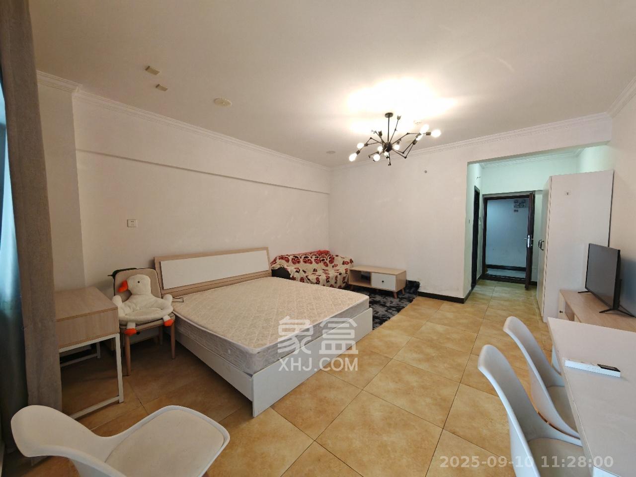 望兴景园二期(望兴西西里) 1室1厅1卫 1700.0元/月 望兴景园二期(望兴西西里) 1室1厅1卫 1700.0元/月室内图