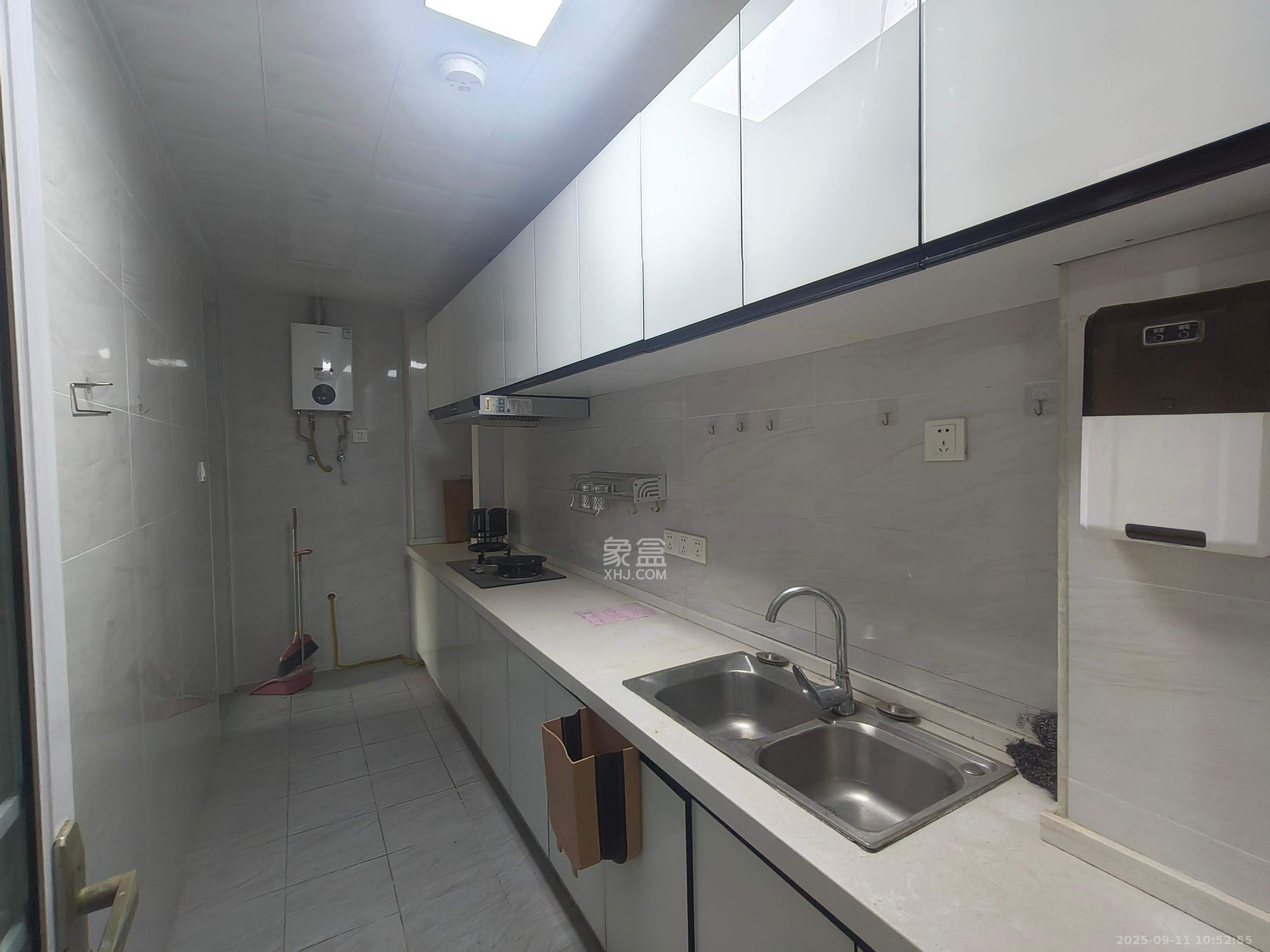 佳兆业云顶梅溪湖(佳兆业梅溪荟)  3室2厅2卫    3000.0元/月 佳兆业云顶梅溪湖(佳兆业梅溪荟)  3室2厅2卫    3000.0元/月室内图