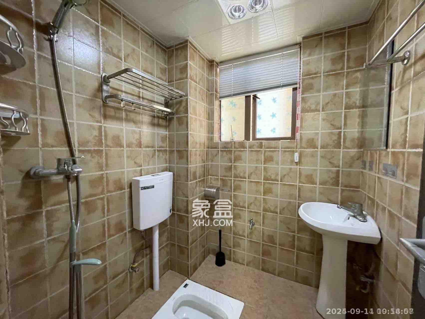 惠通才郡  1室1厅1卫    1600.0元/月室内图