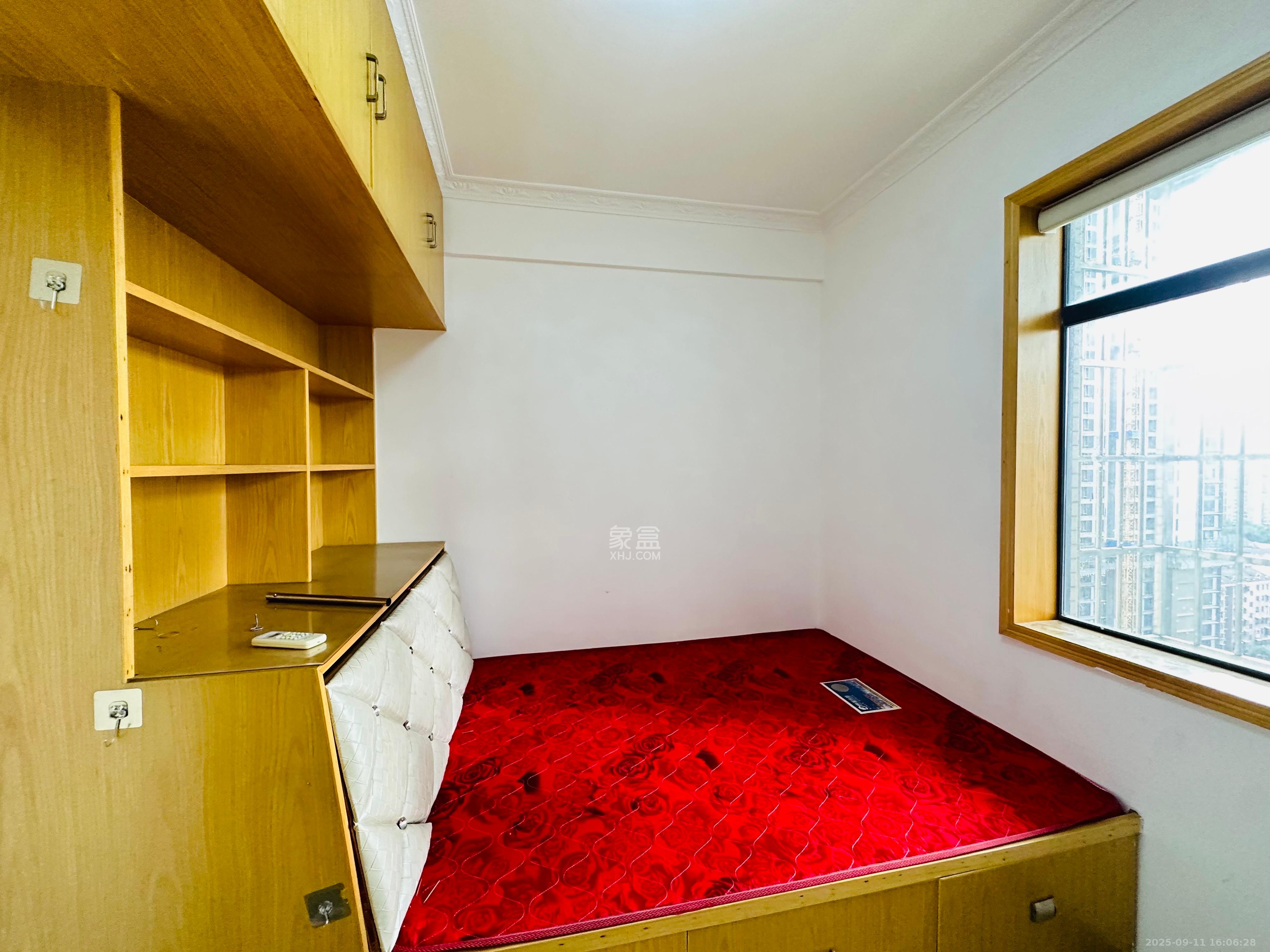 茶山馨苑 3室2厅1卫 2400.0元/月 茶山馨苑 3室2厅1卫 2400.0元/月室内图