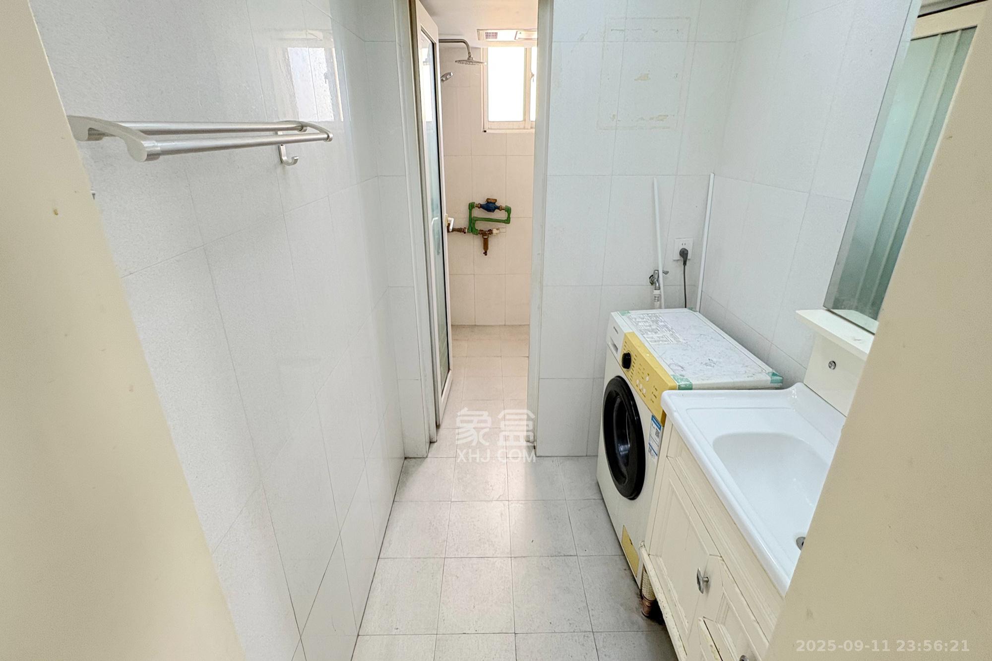 万顺家园  4室1厅2卫    105.0万卫生间