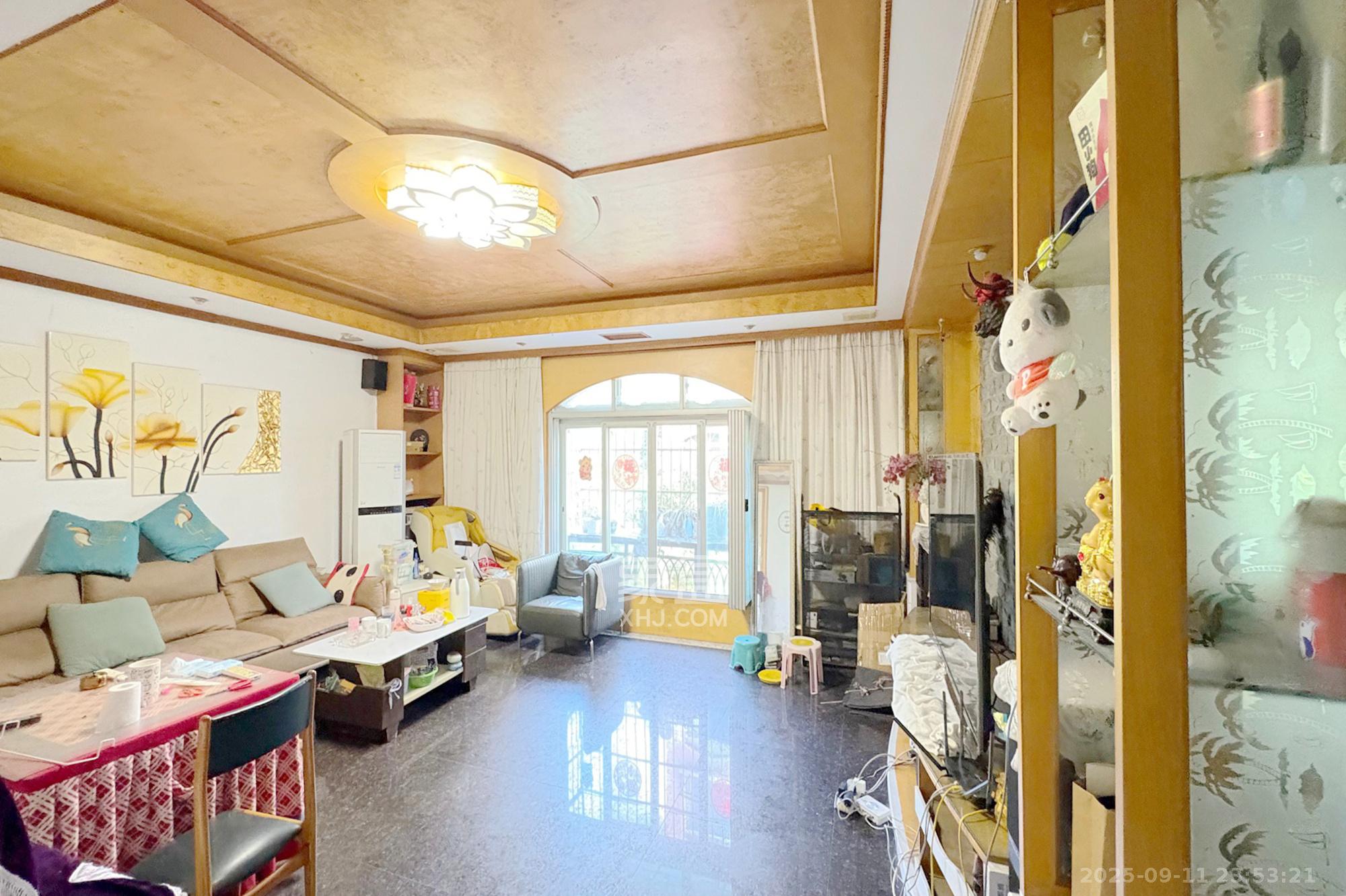 和光公寓  3室2厅2卫    82.8万客厅