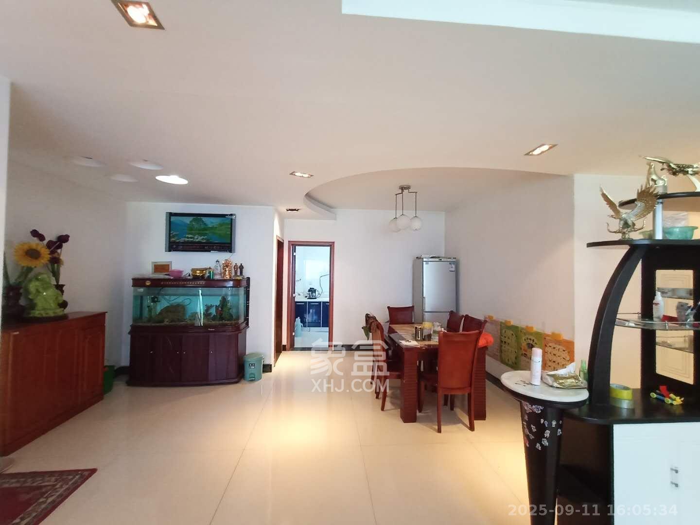 长沙金丰小区 4室2厅2卫 2200.0元/月 长沙金丰小区 4室2厅2卫 2200.0元/月室内图