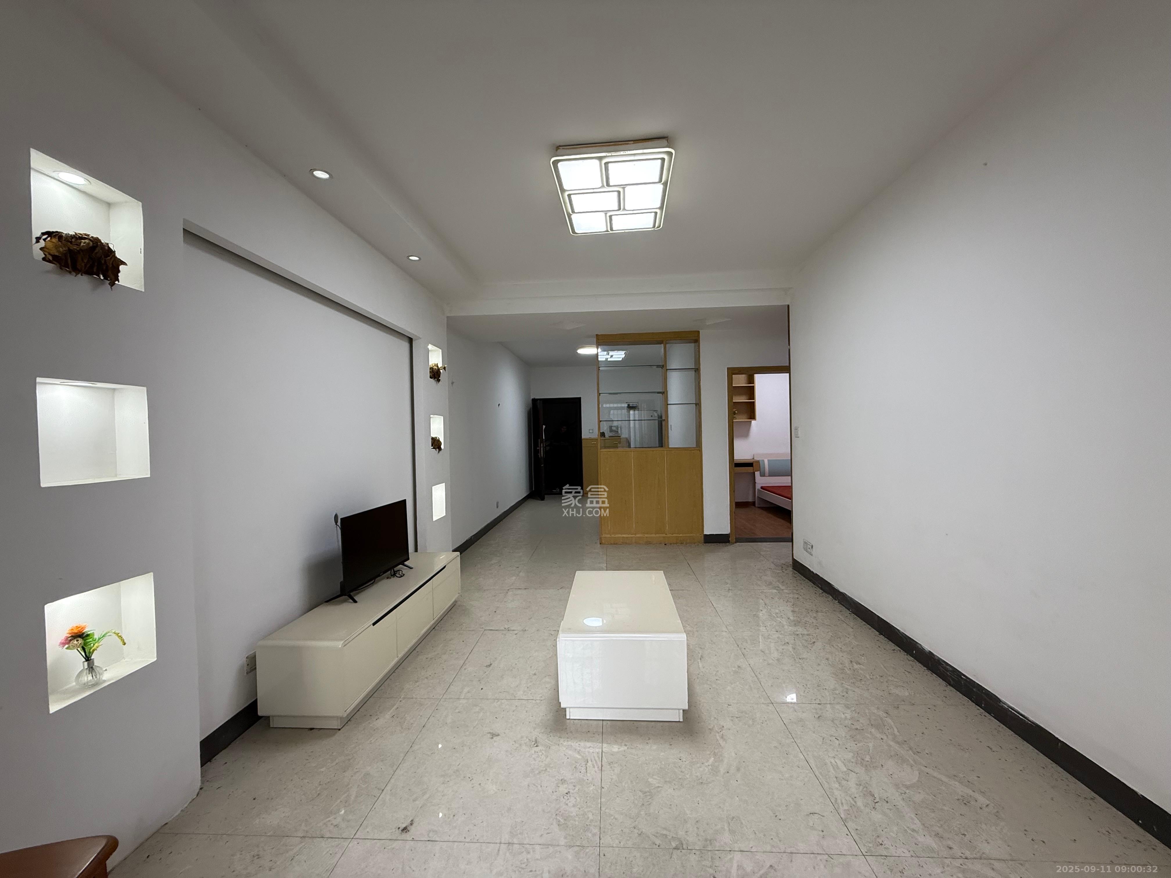 山水湾  2室2厅1卫    1000.0元/月 山水湾  2室2厅1卫    1000.0元/月室内图