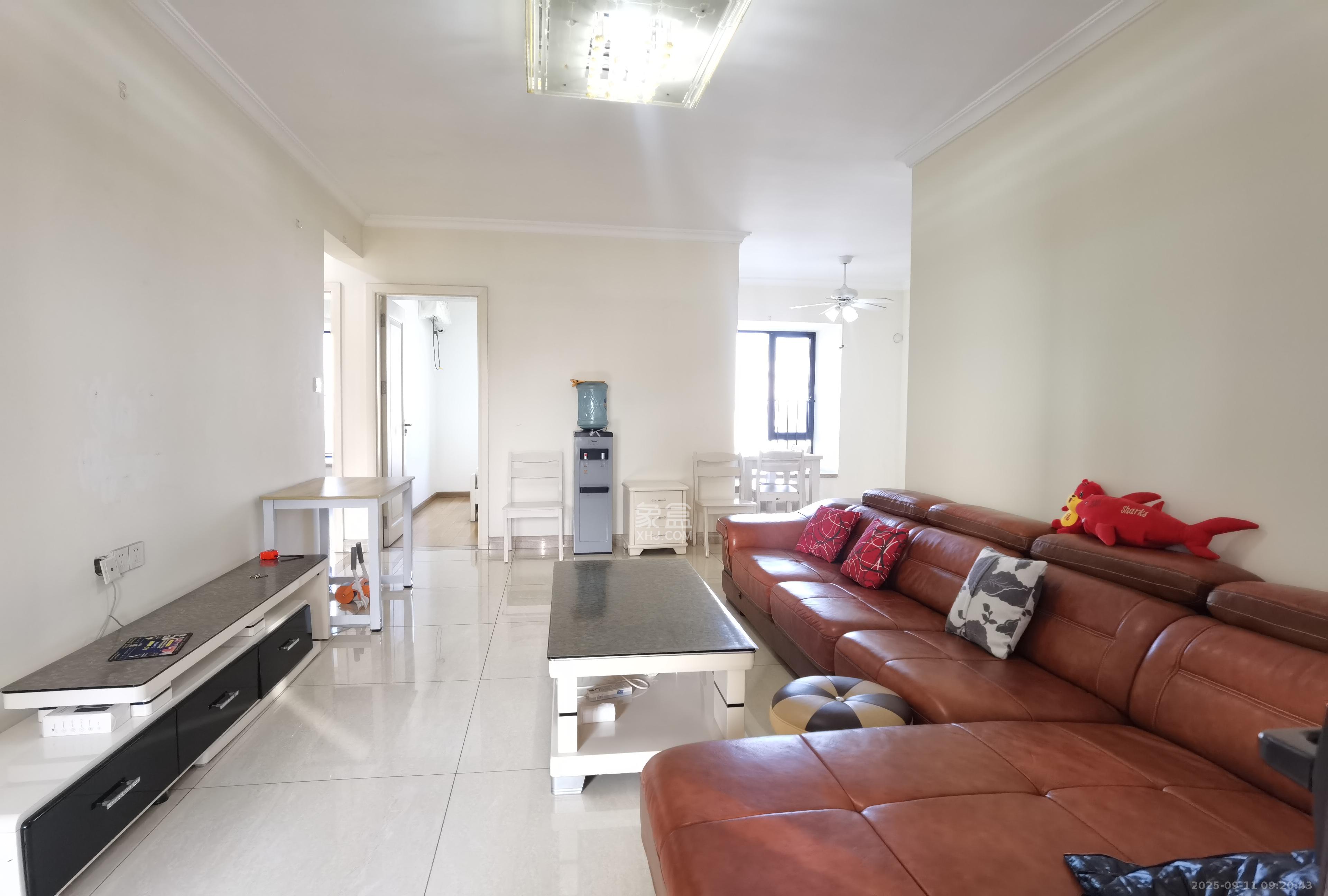 时代倾城一期 3室2厅2卫 2000.0元/月 时代倾城一期 3室2厅2卫 2000.0元/月室内图