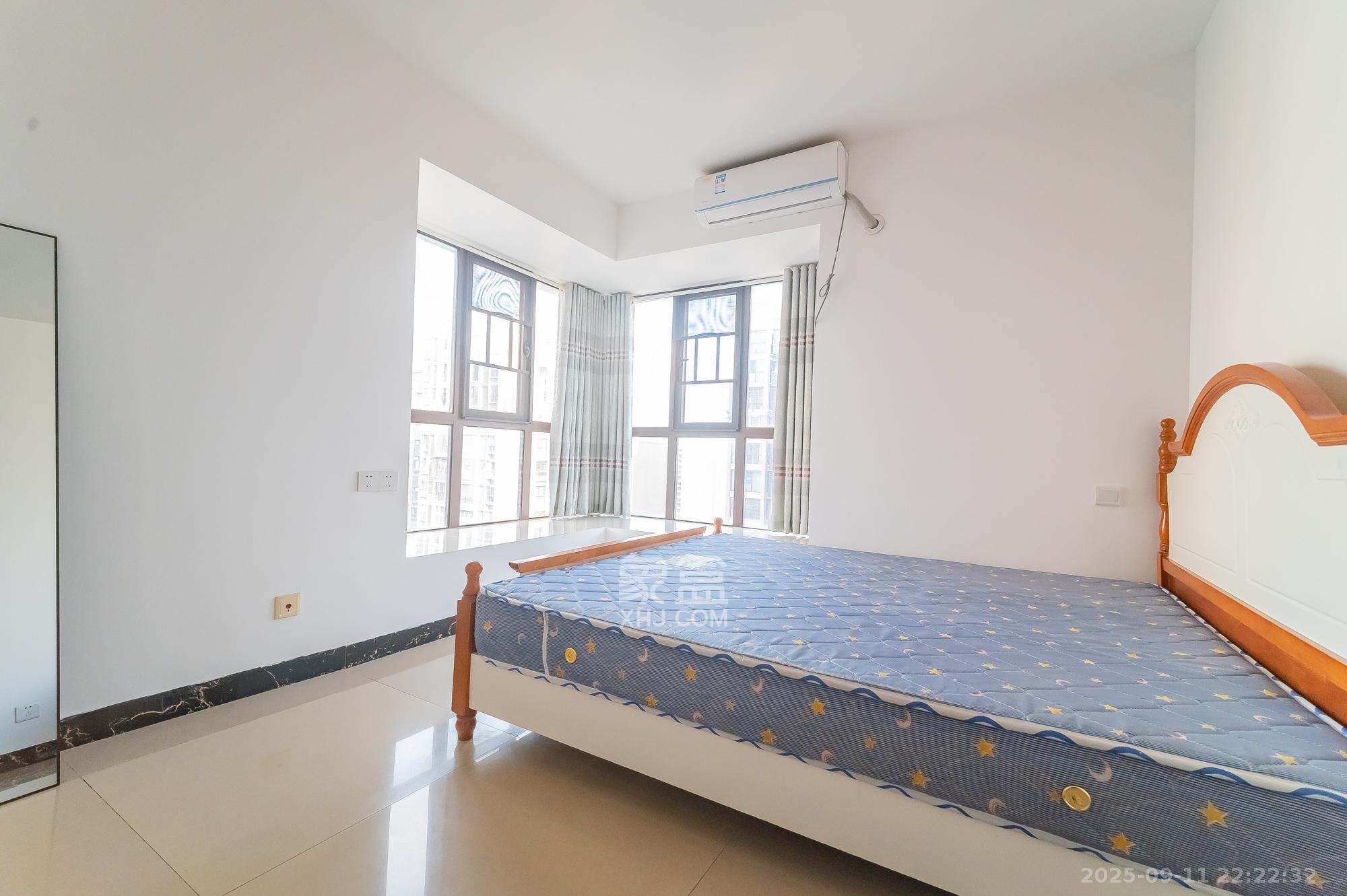 水岸世景  3室2厅1卫    60.8万 水岸世景  3室2厅1卫    60.8万卧室