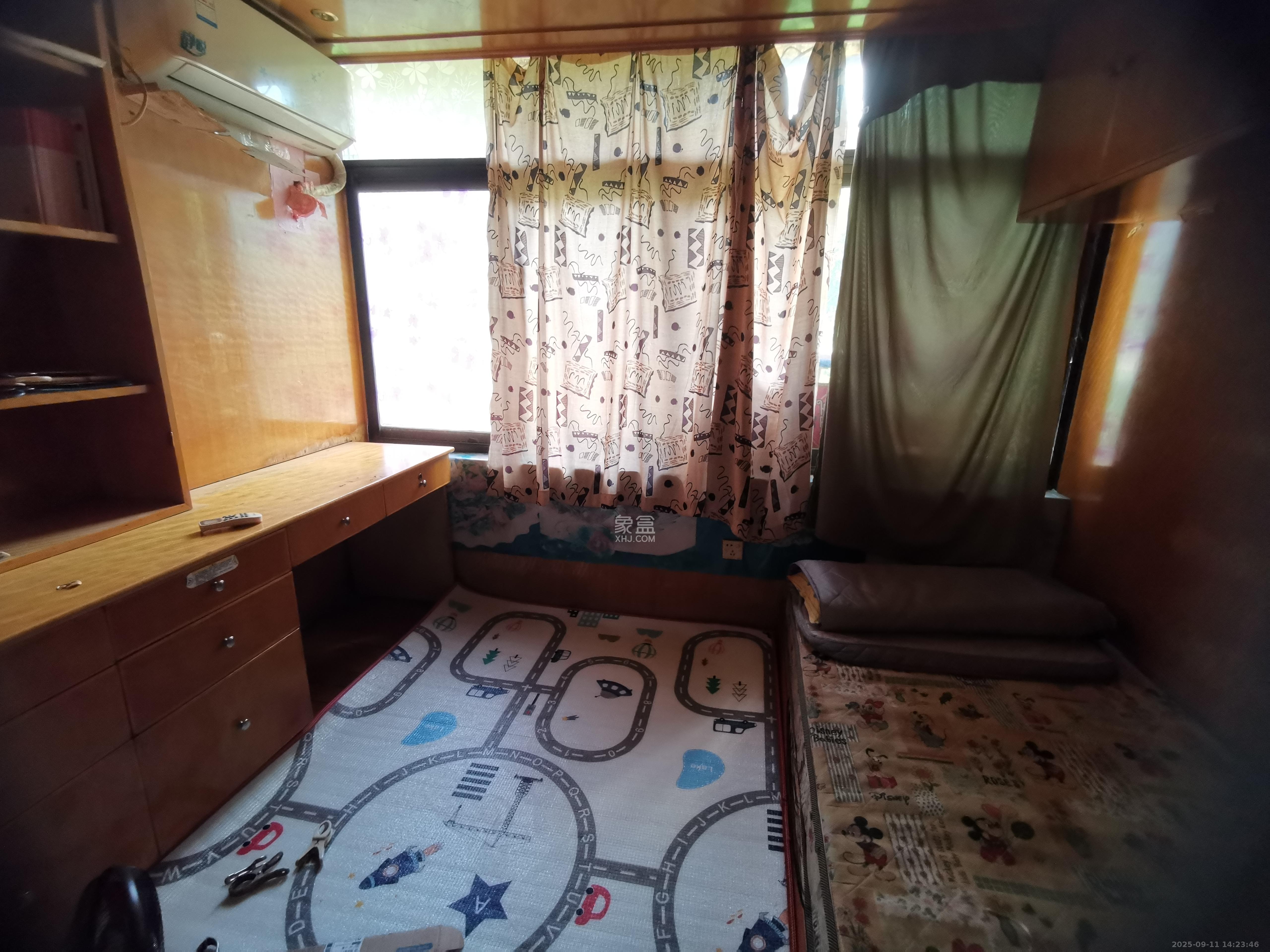 百纺大院宿舍  1室1厅1卫    1000.0元/月室内图