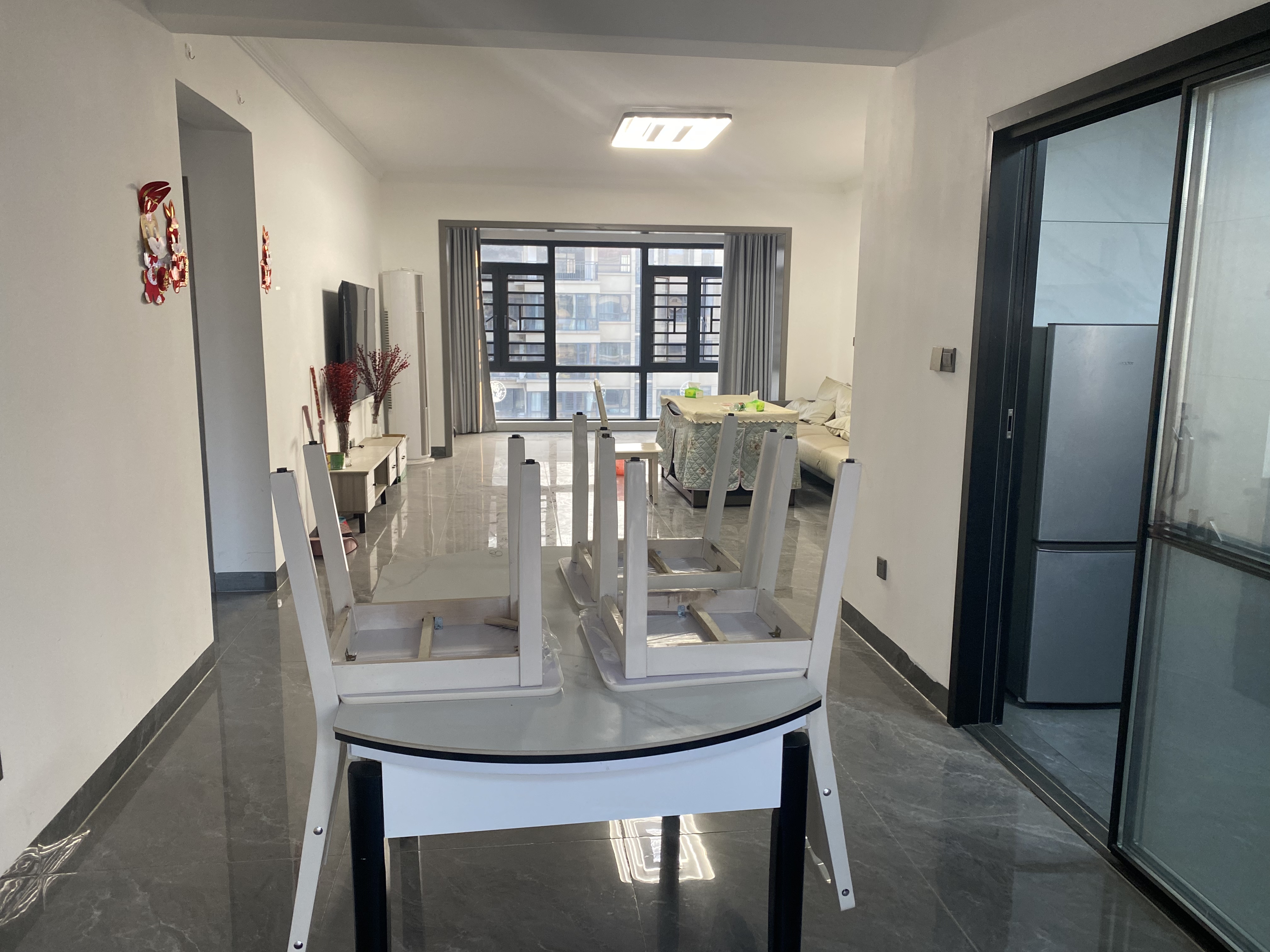 五江碧桂园城市广场  4室2厅2卫    2300.0元/月 五江碧桂园城市广场  4室2厅2卫    2300.0元/月室内图